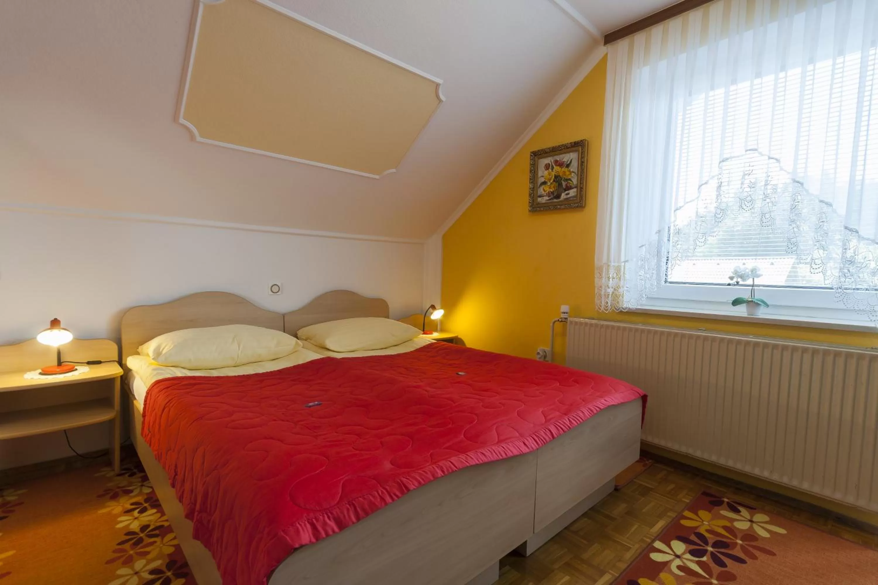 Bed in Rooms & Apartments Jana