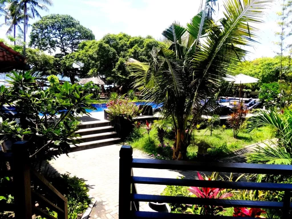 Balcony/Terrace in Oceans 5 Dive Resort