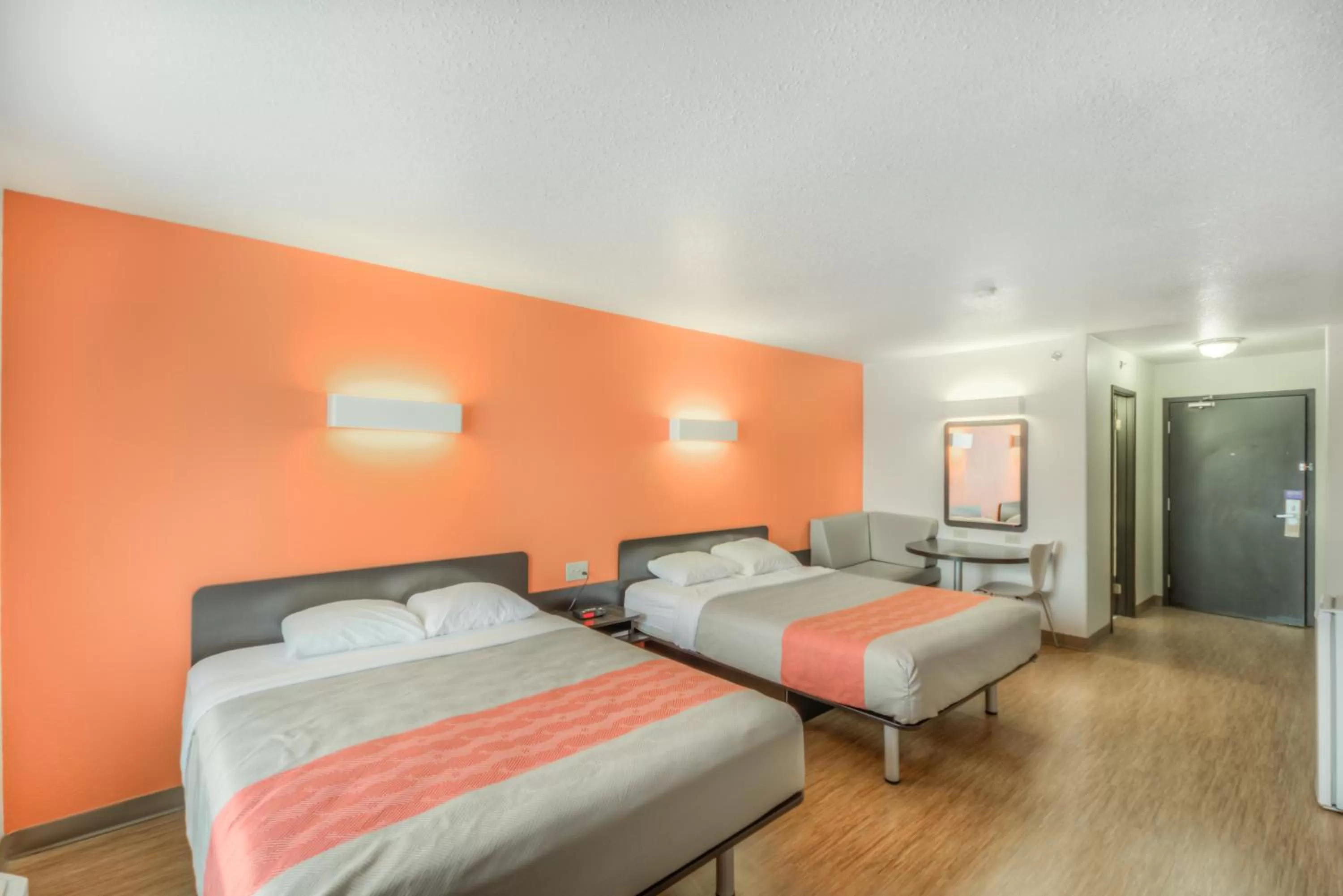 Photo of the whole room, Bed in Motel 6-Regina, SK