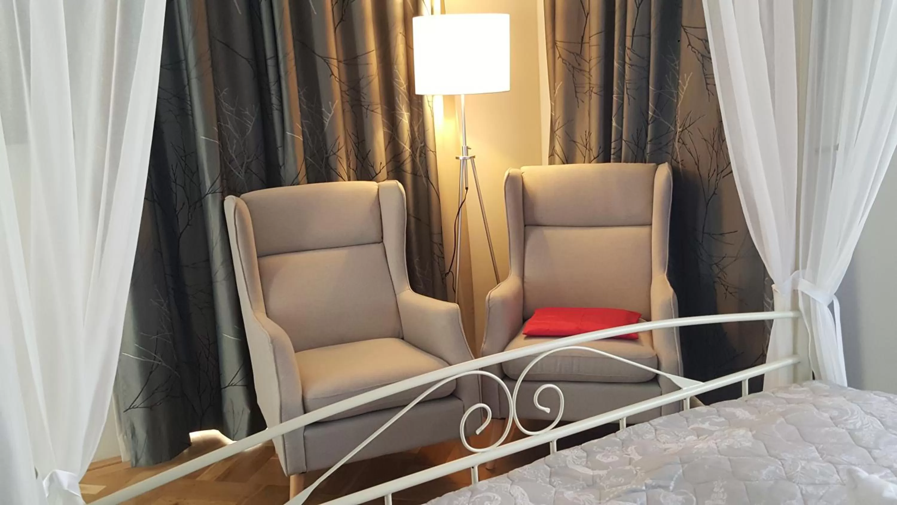 Photo of the whole room, Bed in Boutique Hotel Kugel Wien