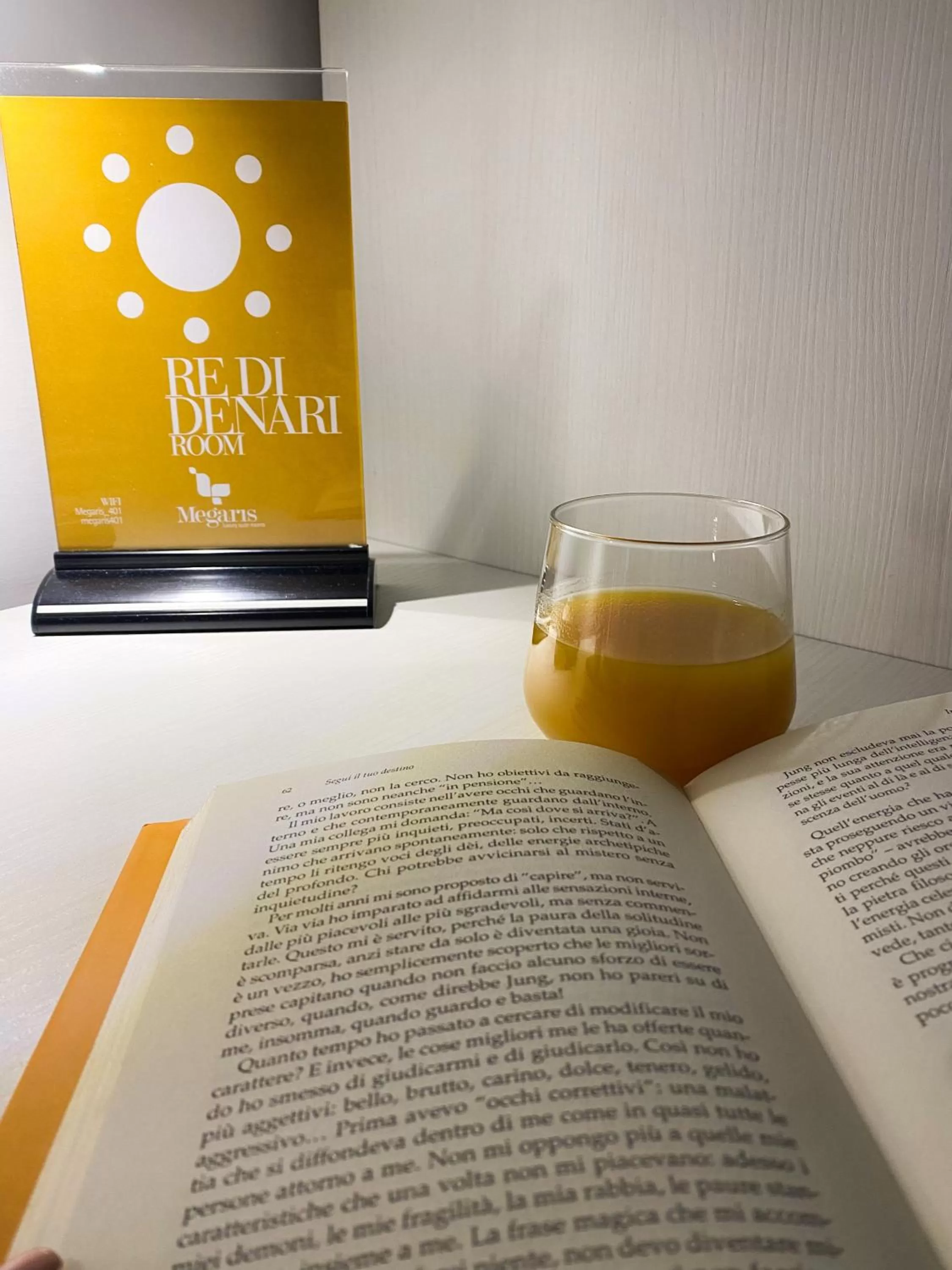 Megaris Luxury Suite Rooms