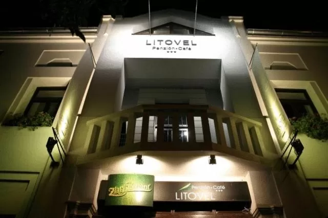 Facade/entrance, Property Building in Hotel Litovel