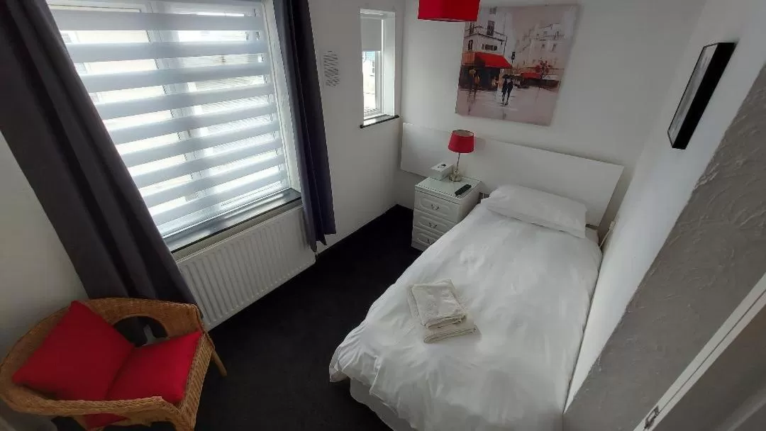 Deluxe Single Room in The Clifton at Paignton