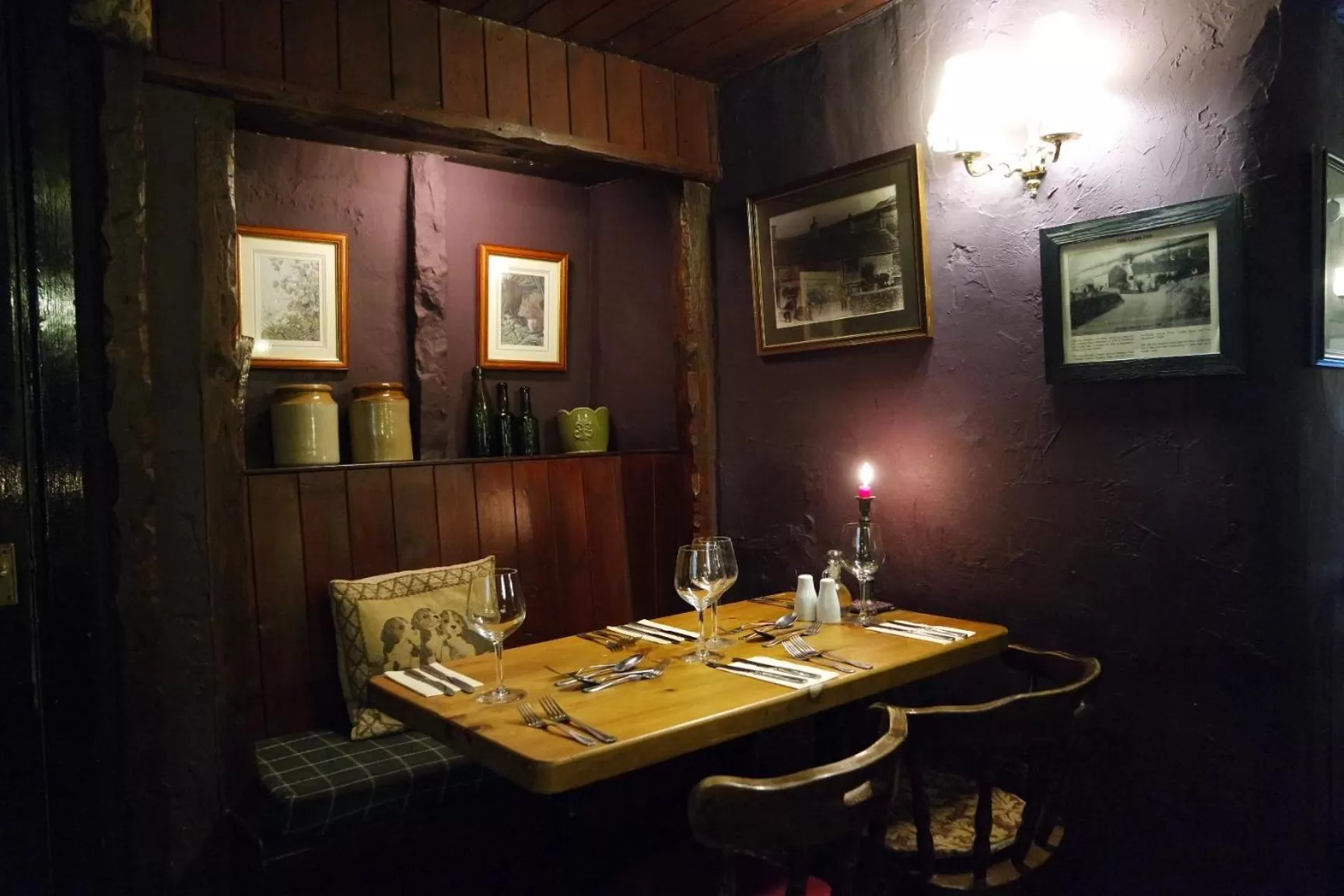 Restaurant/places to eat in The Lamb Inn