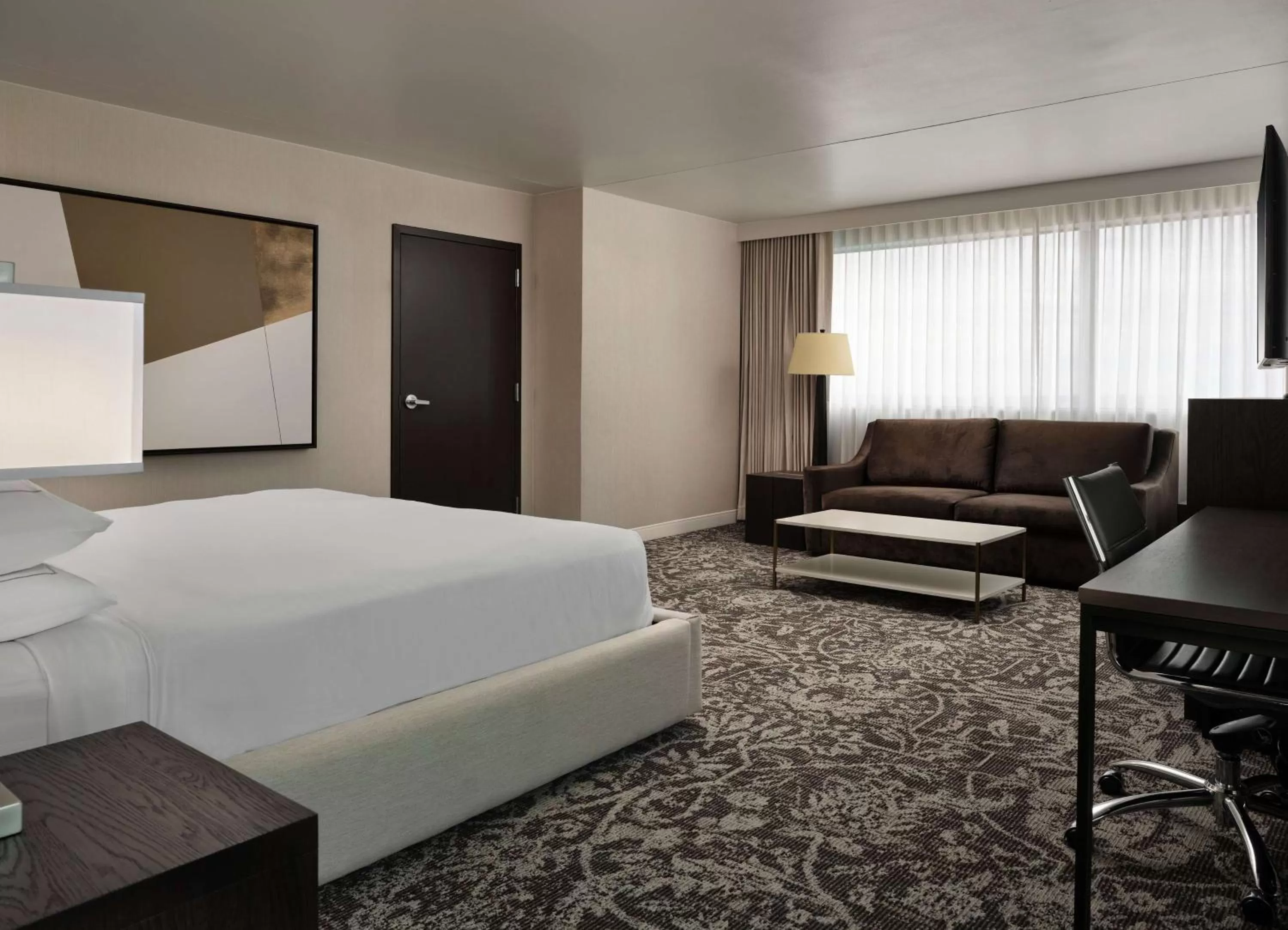 Bedroom, Bed in Hilton Atlanta Airport
