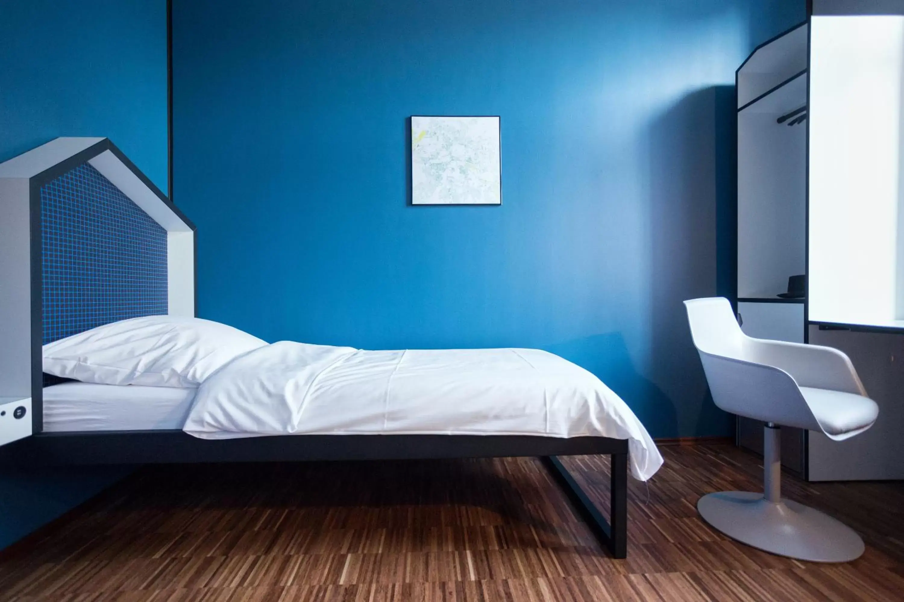 Single Room with Private Bathroom in The Circus Hostel Single Room with Private Bathroom in The Circus Hostel