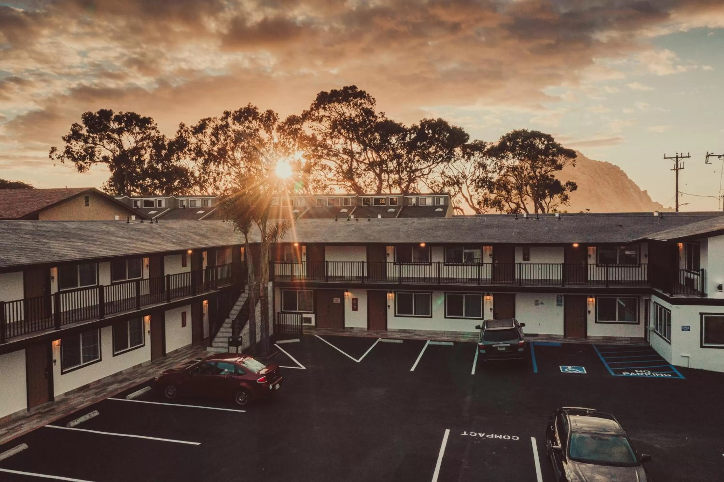 Property building in Blufftop Inn & Suites - Wharf/Restaurant District