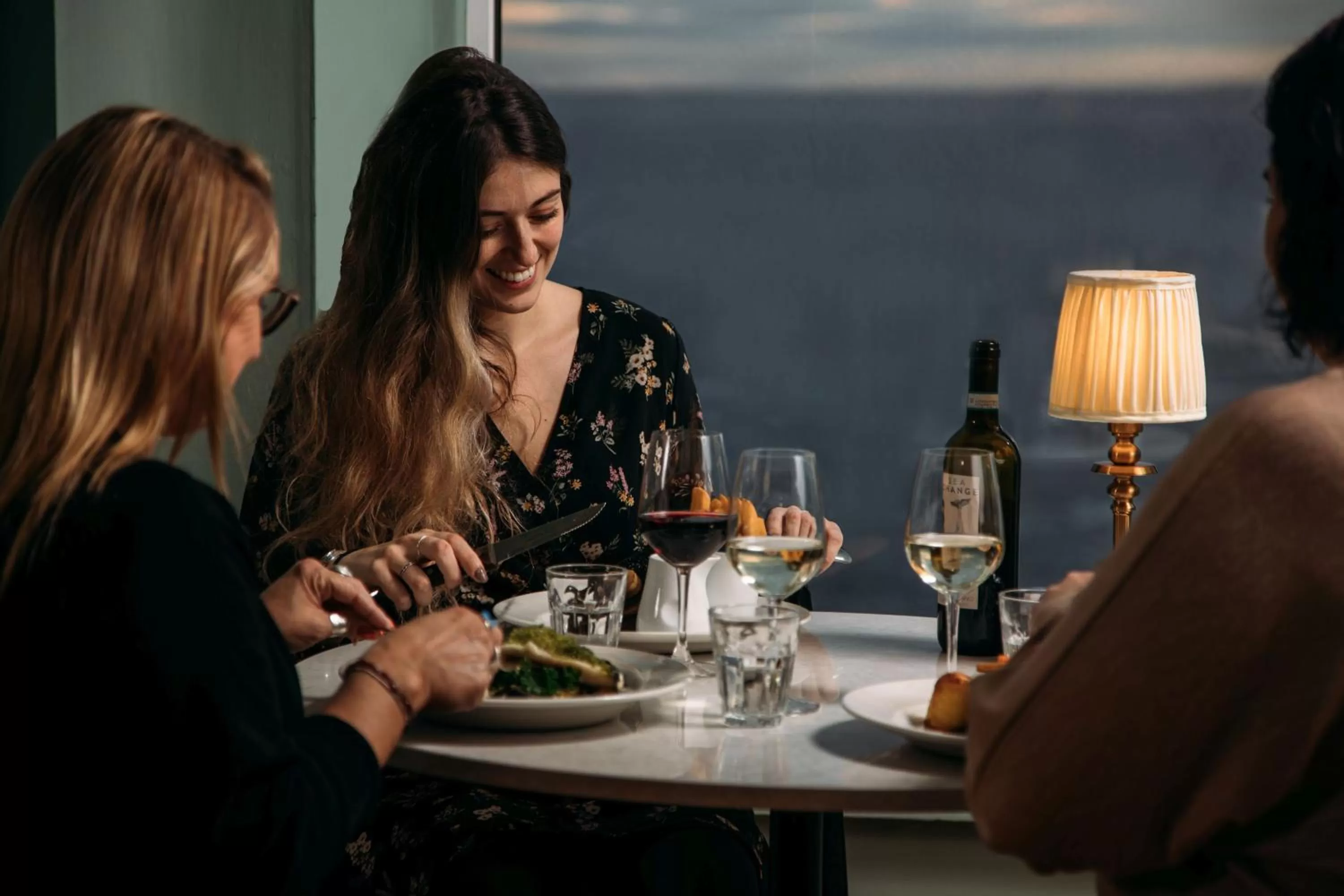 Food and drinks in Polurrian on the Lizard