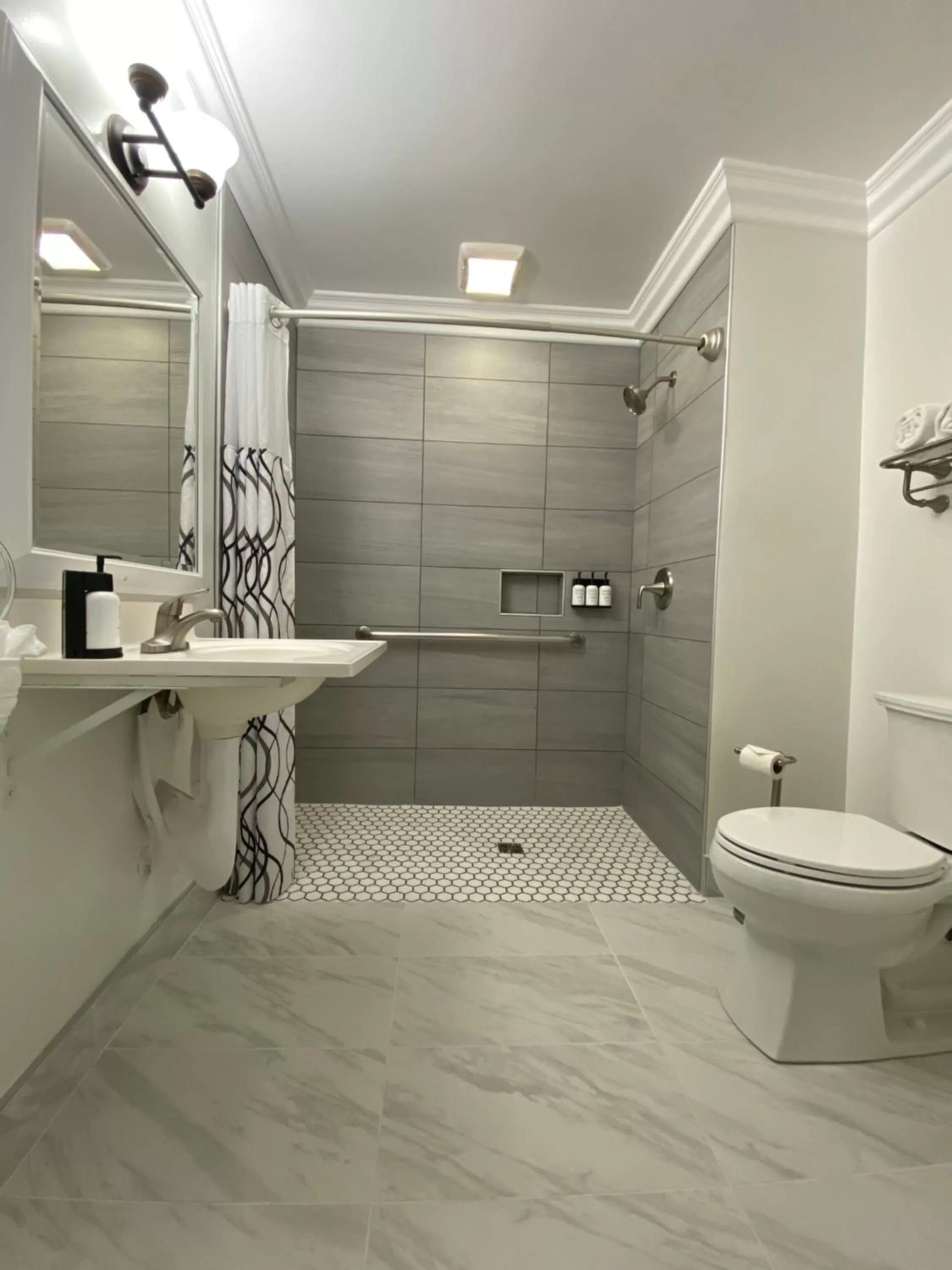 Bathroom in Travelodge by Wyndham Santa Maria