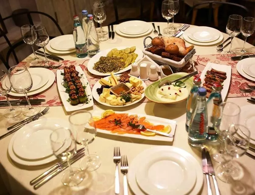 Lunch and Dinner in B&B NaBaDa