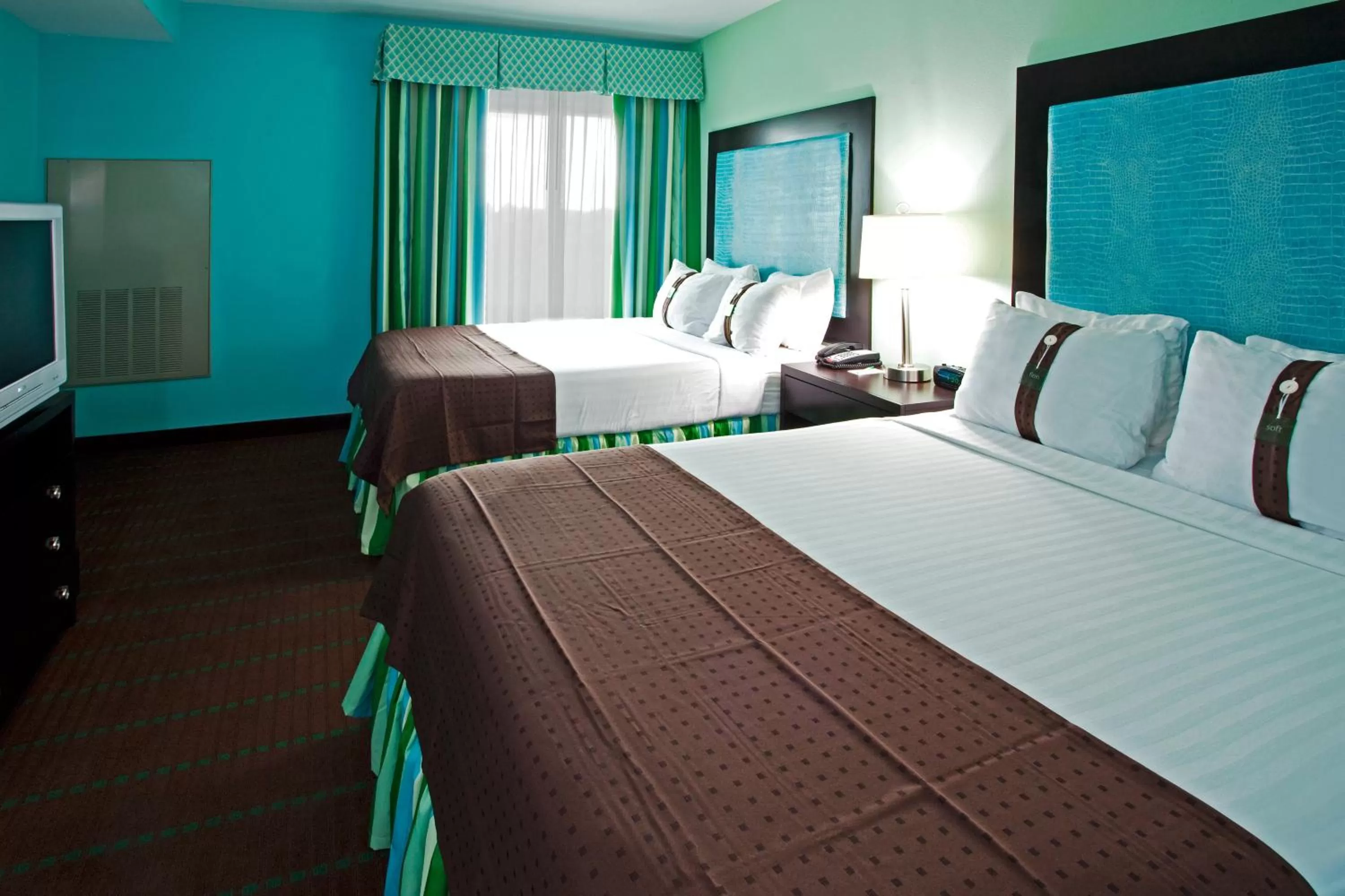Photo of the whole room, Bed in Holiday Inn Hotel & Suites Ocala Conference Center by IHG