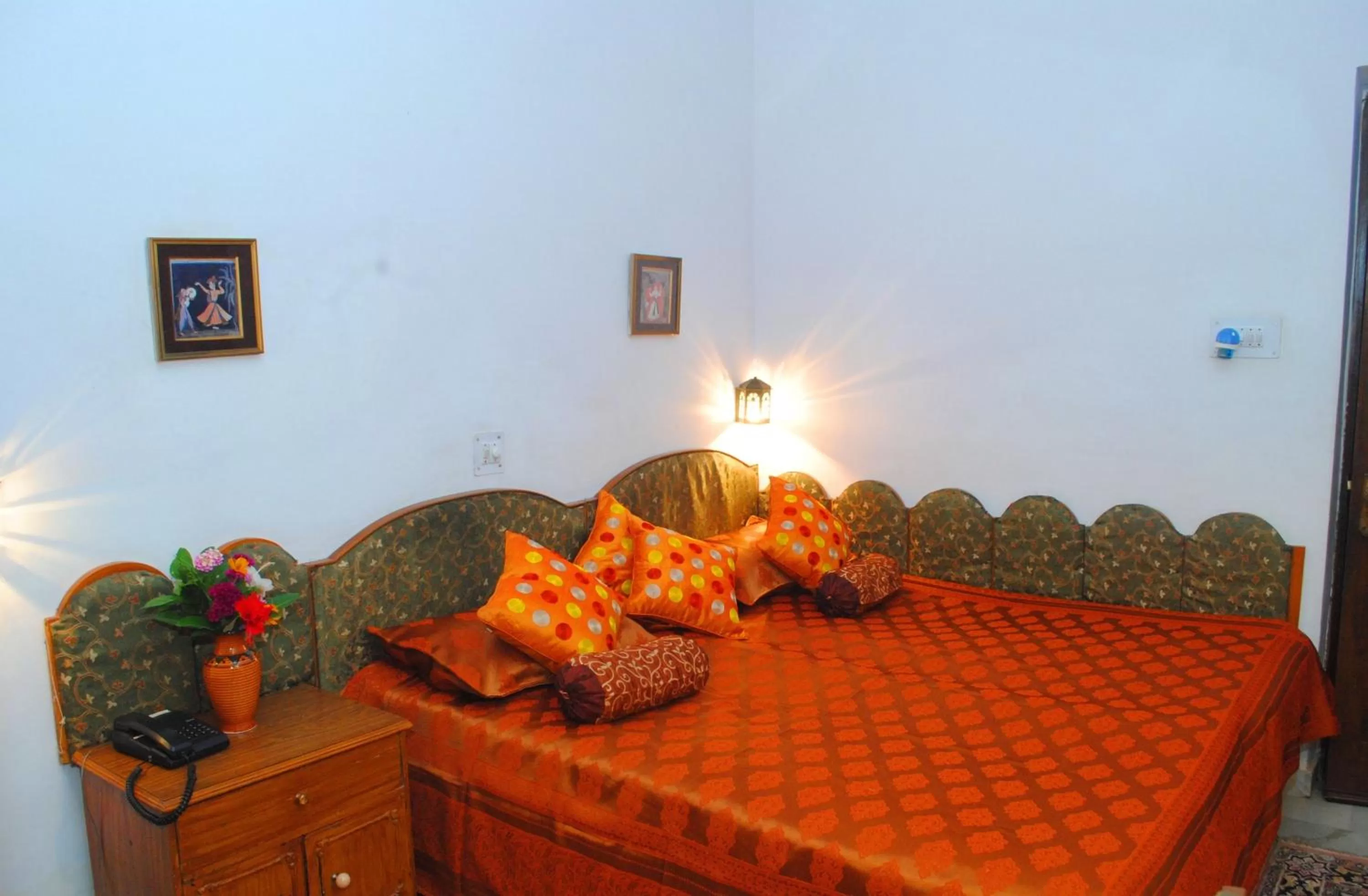 Photo of the whole room in Hotel Harmony