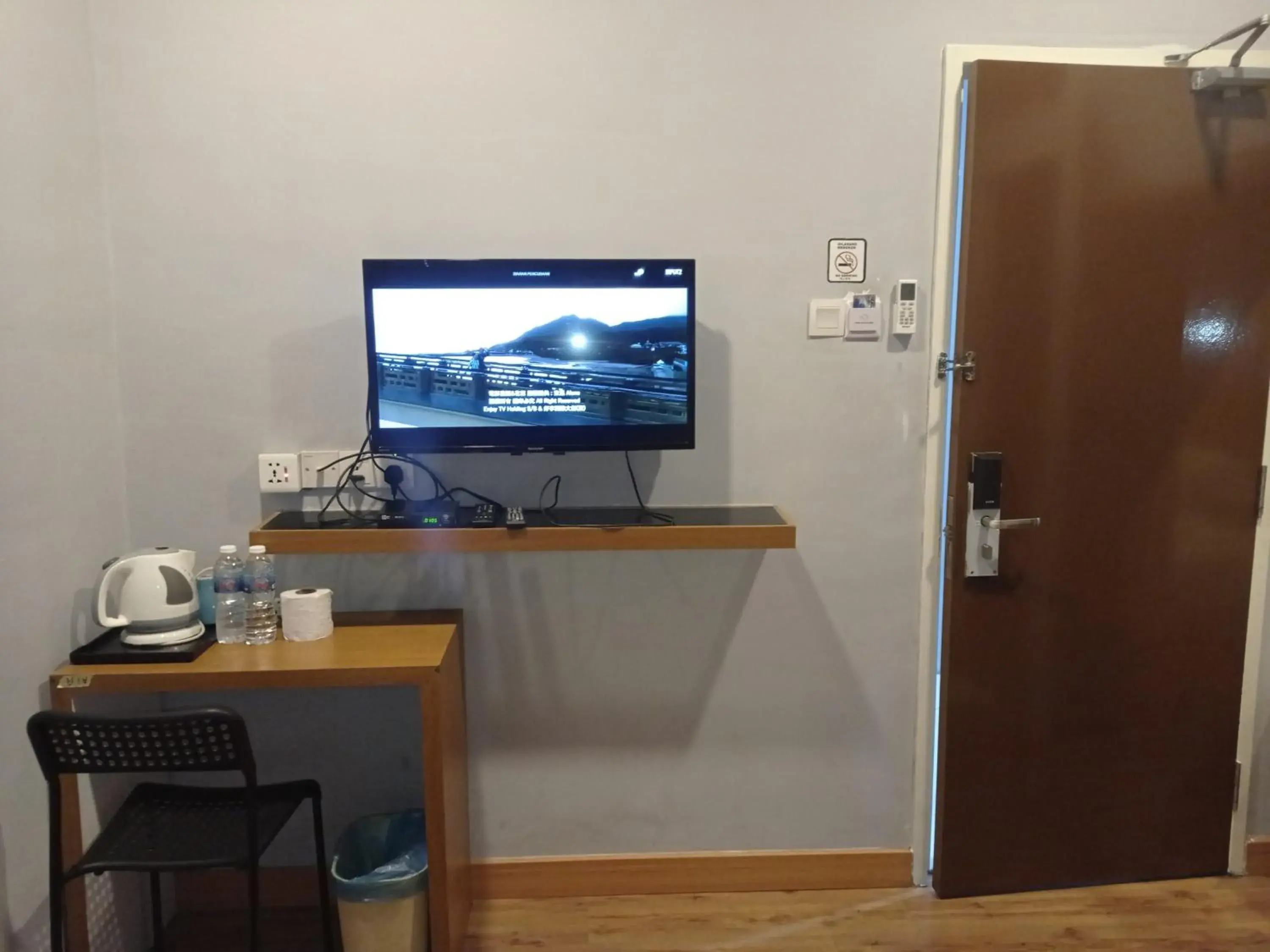 King Room with Balcony in Hotel Zamburger Second Link King Room with Balcony in Hotel Zamburger Second Link