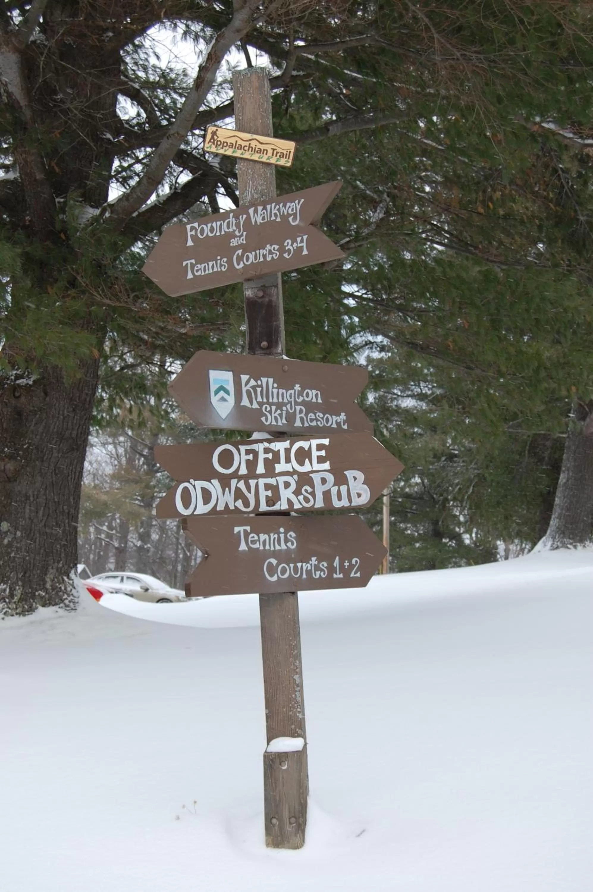 Property logo or sign in Summit Lodge