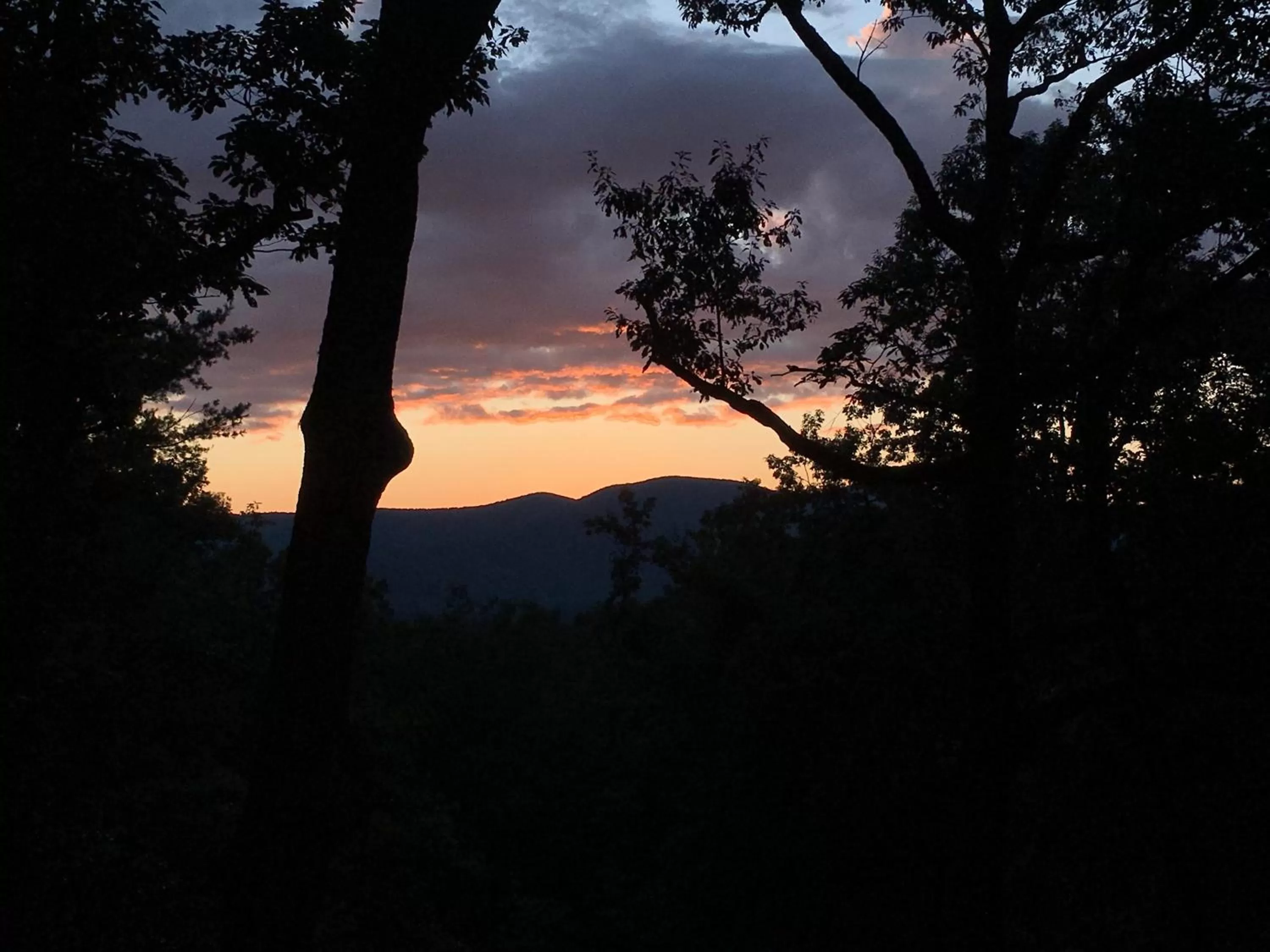 Mountain view, Sunrise/Sunset in Barefoot Hills