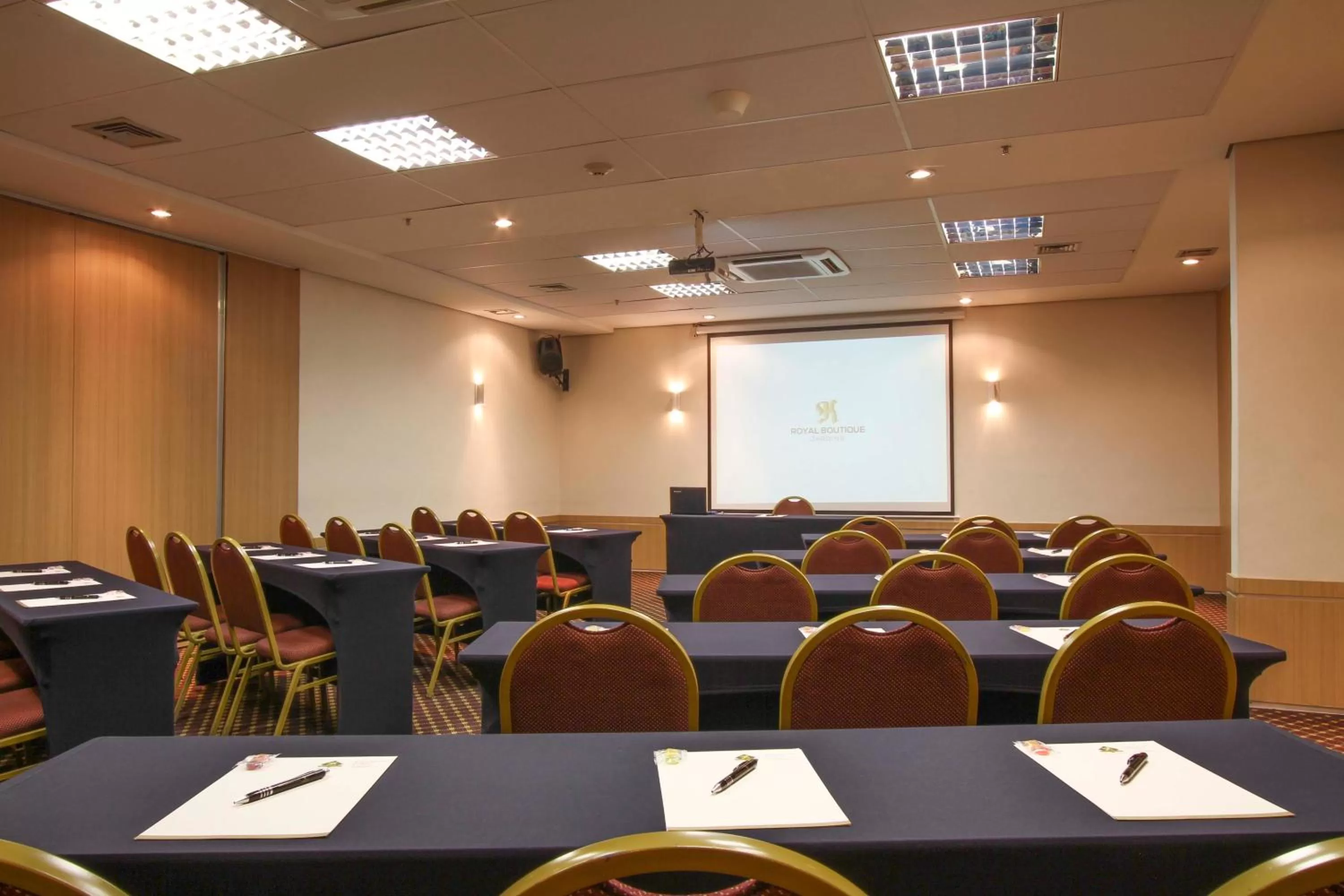 Meeting/conference room in Royal Collection Paulista