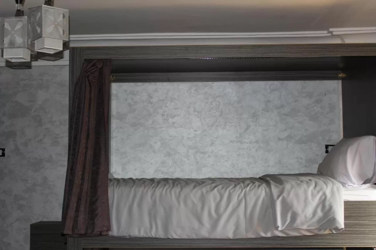 Hostel Sunset Down town