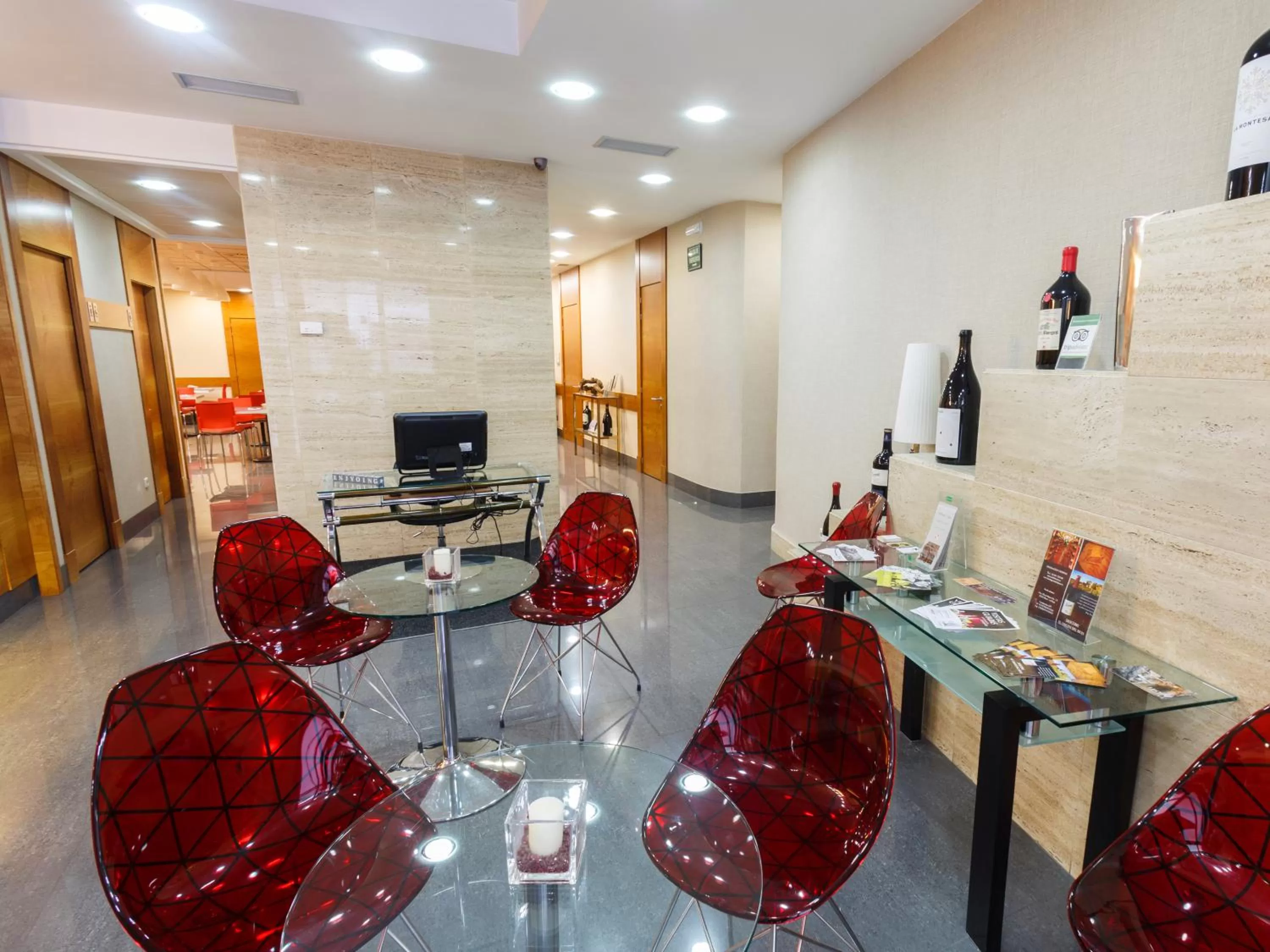 Lobby or reception in Hotel Condes de Haro