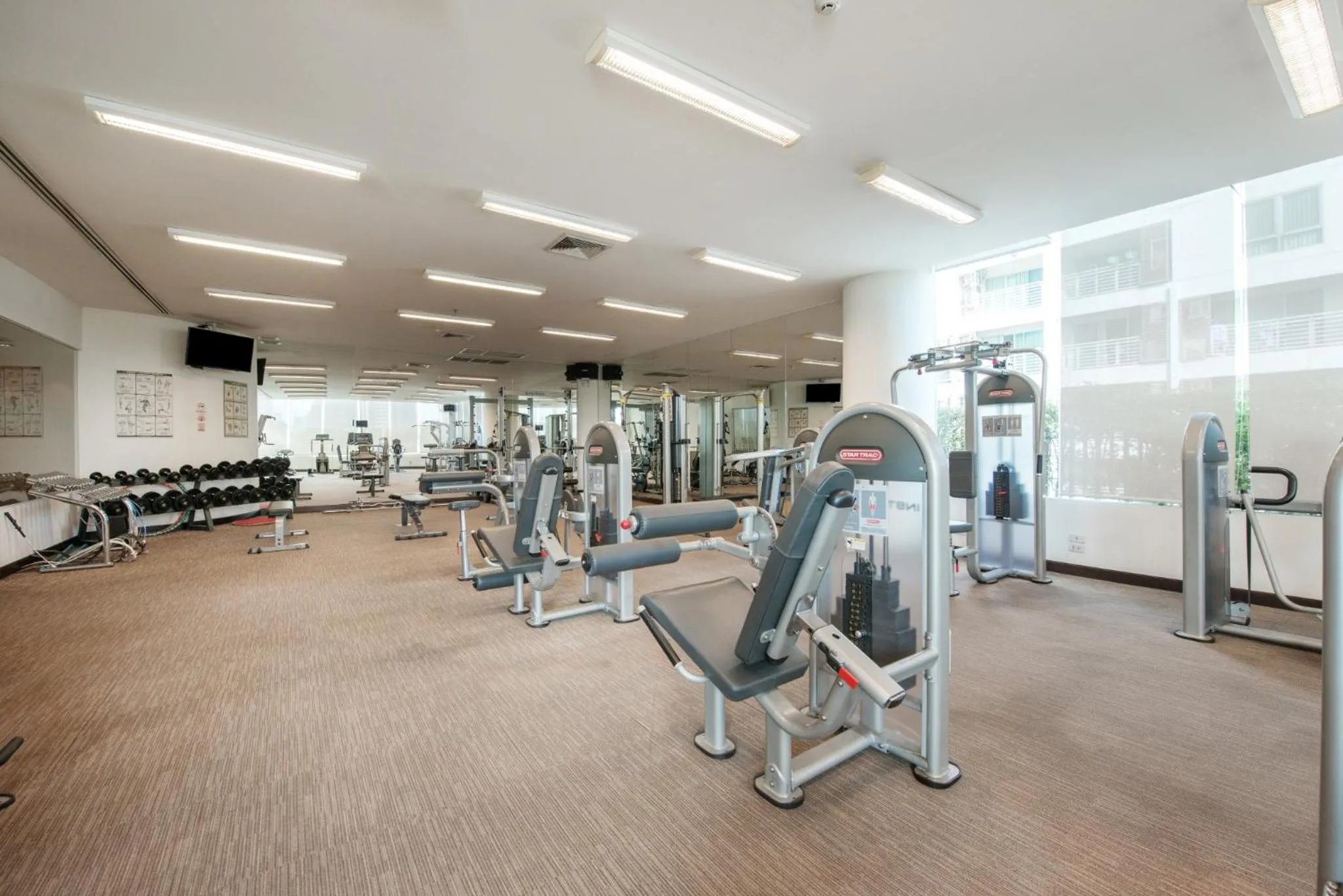 Fitness centre/facilities in Happihaus Hotel Bangkok