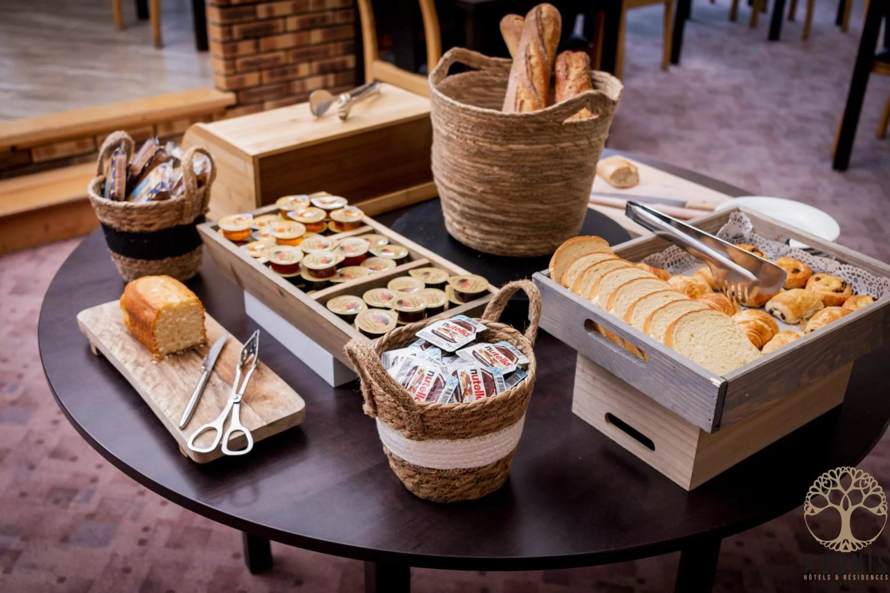 Breakfast in Adonis Gapotel