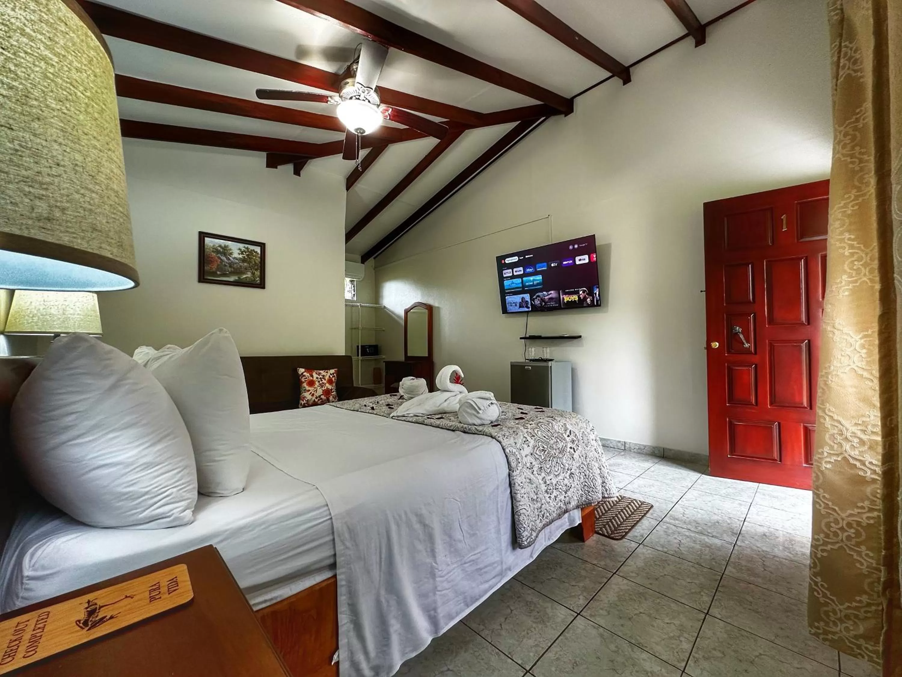 Bed in Loma Real Hot Springs Bed & Breakfast