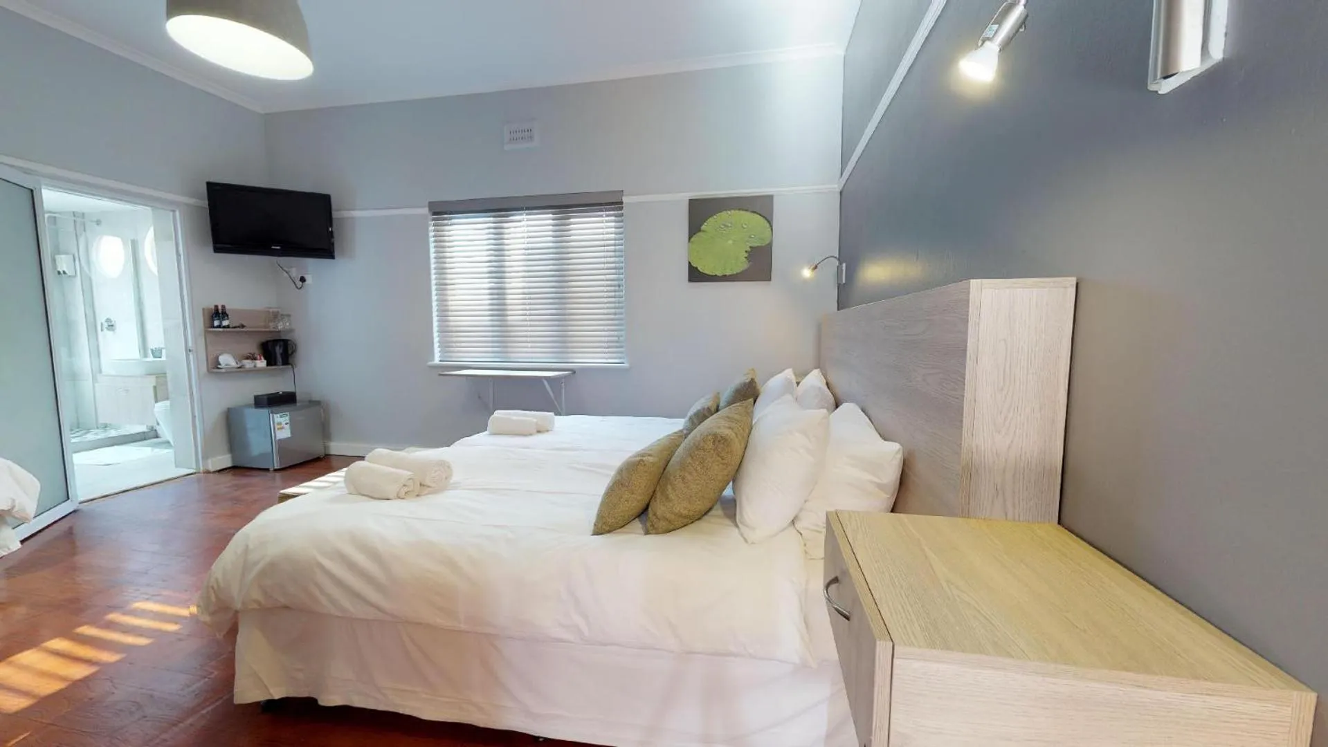 Bed in Port View Guest House