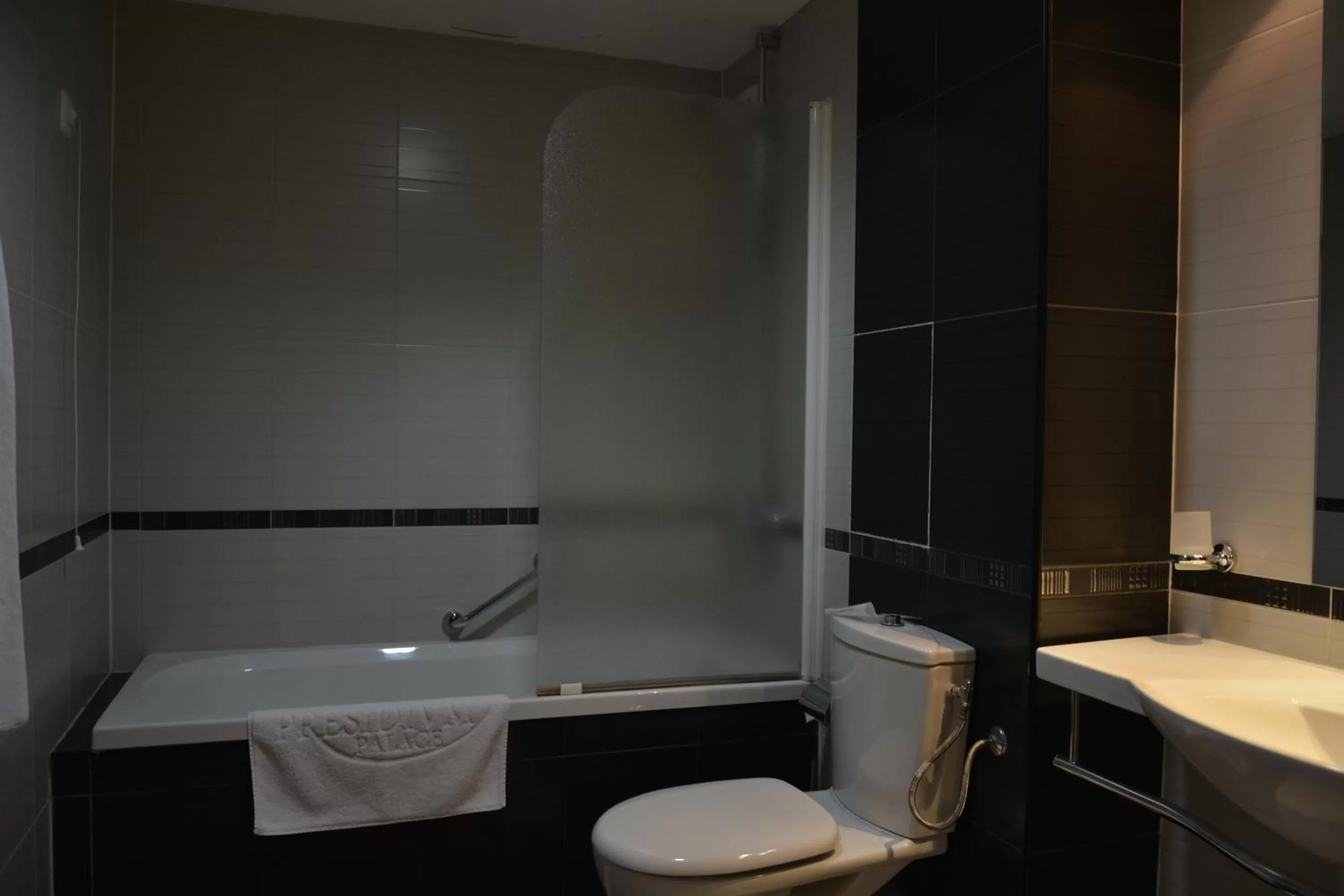 Bathroom in Hotel Presidivm Palace