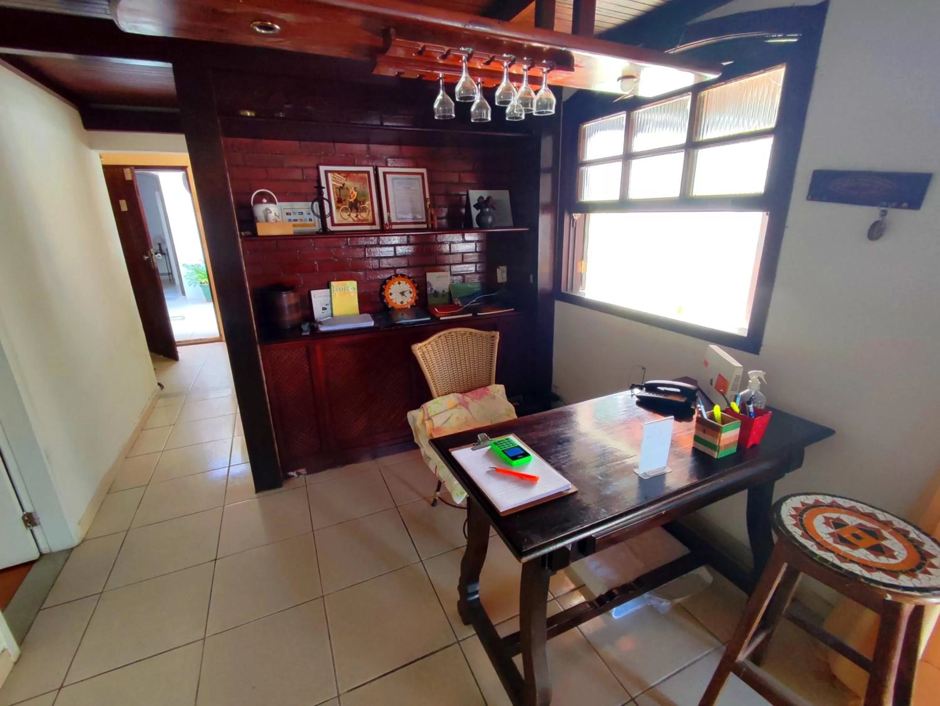 Living room, Dining Area in Pousada L'étage