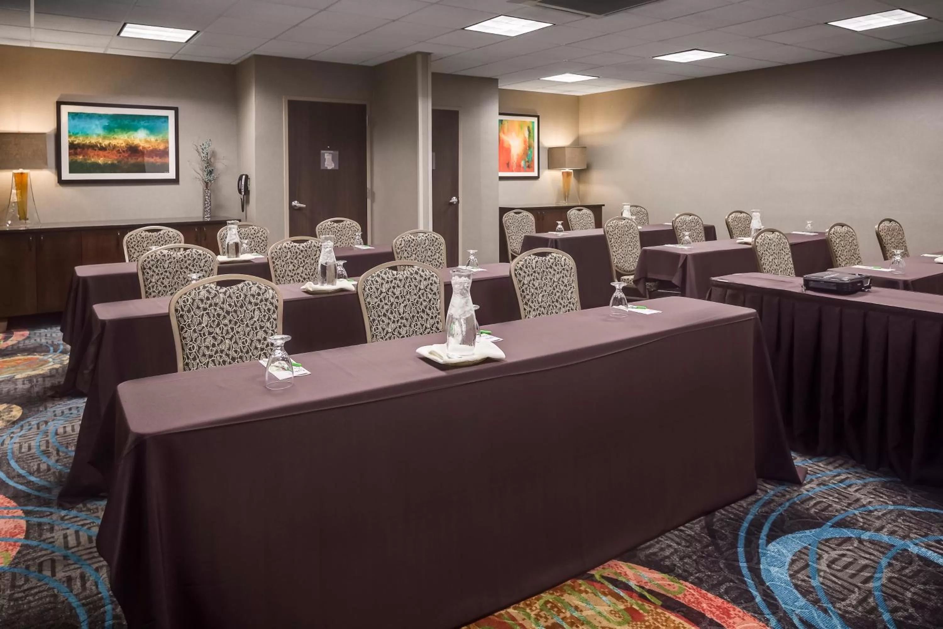 Meeting/conference room in Holiday Inn Wichita East I-35 by IHG