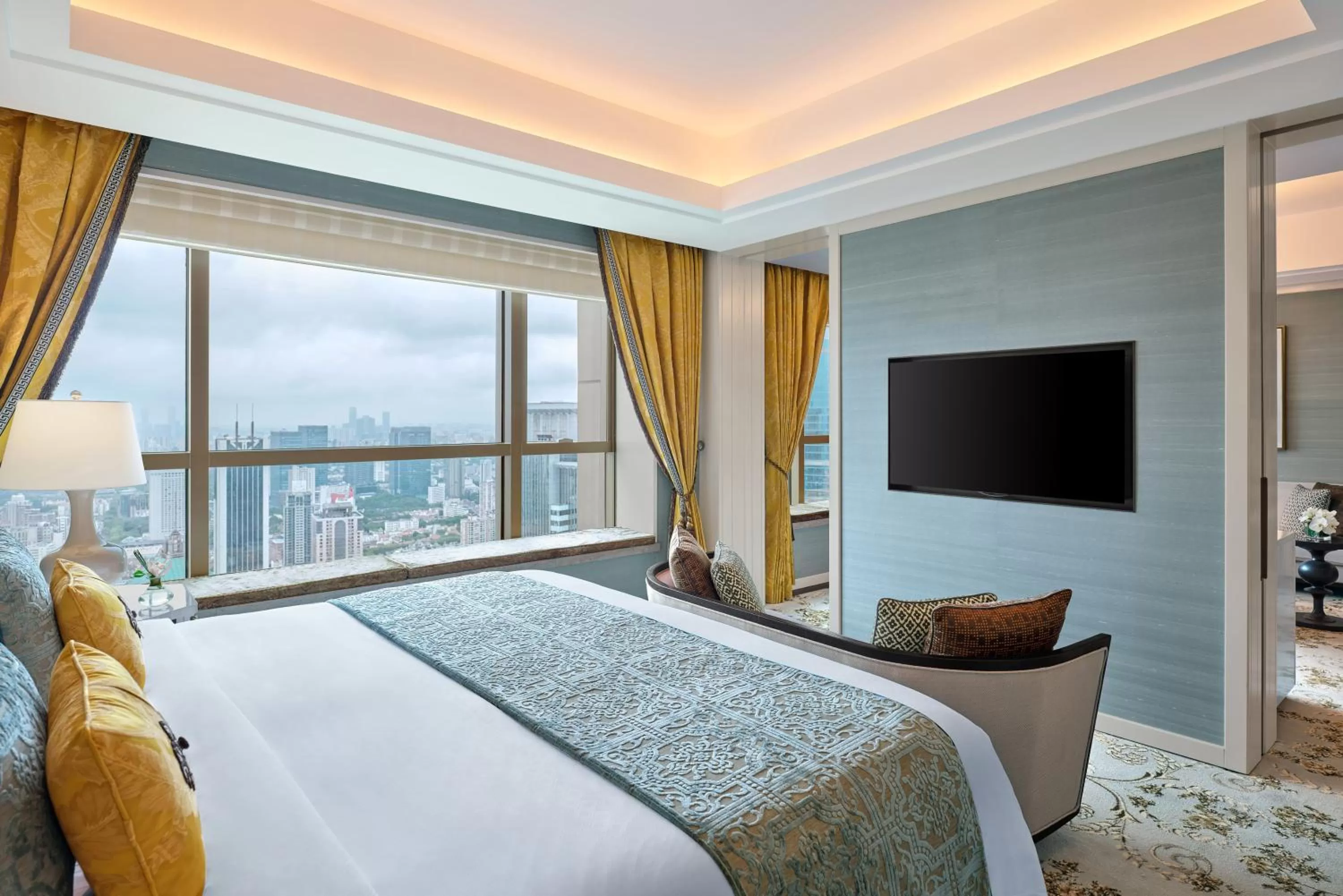 Bed in The St Regis Shanghai Jingan - Where Downtown Luxury Meets Legendary Old Shanghai Jazz