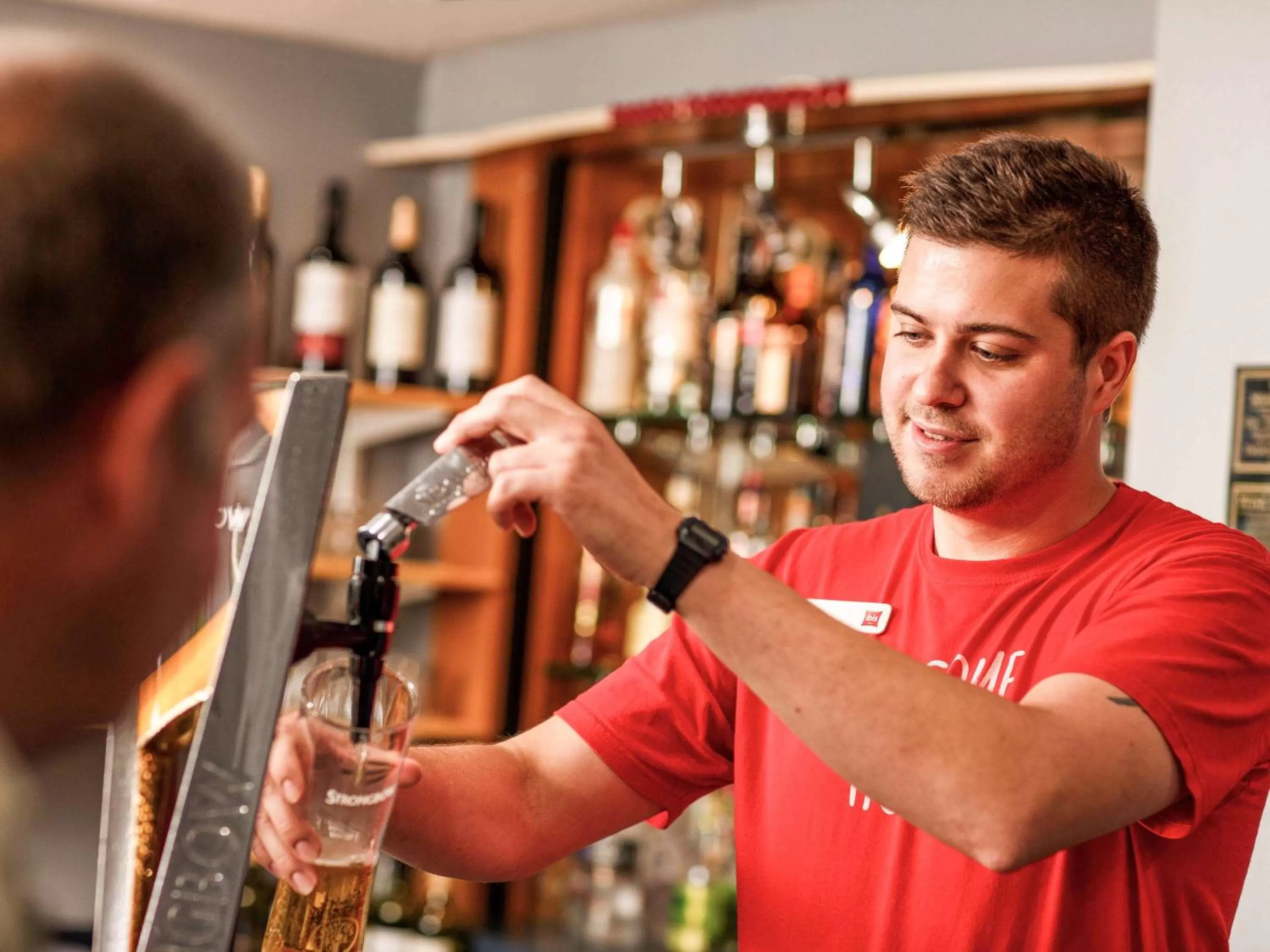 Lounge or bar in ibis Chesterfield North - Barlborough