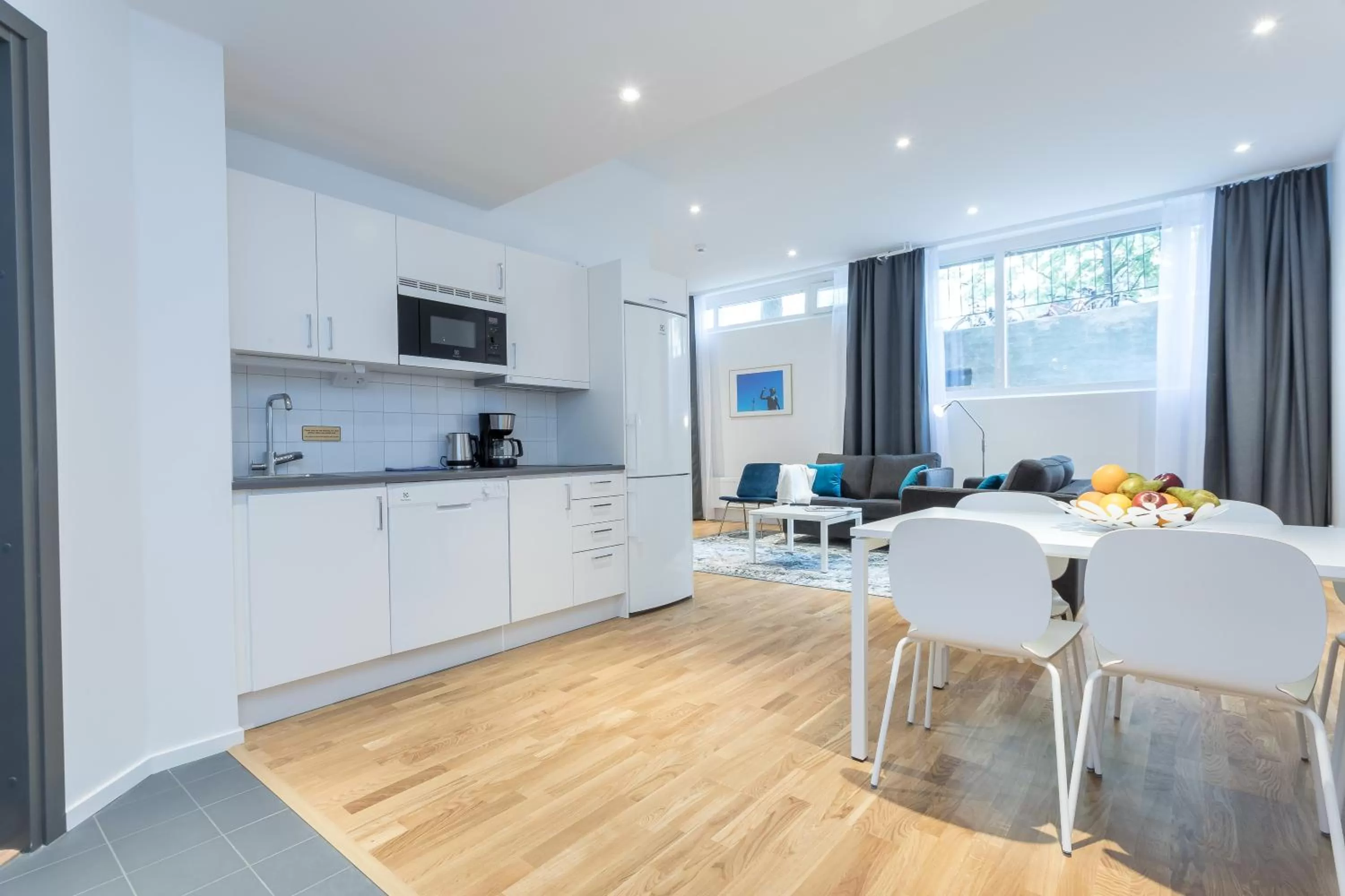 Kitchen or kitchenette in ApartDirect Sundbyberg