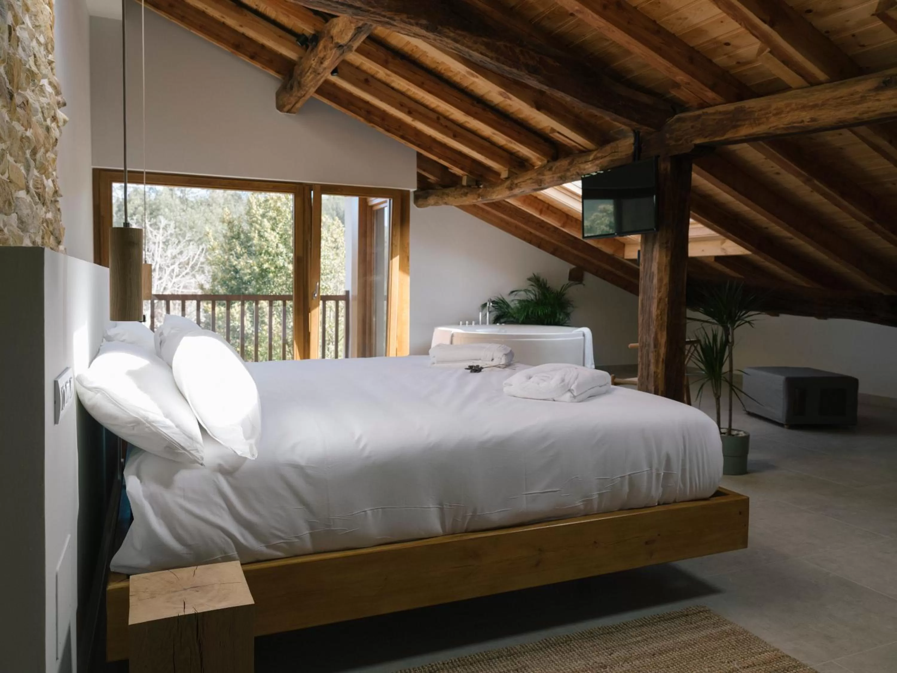 Bed in Hotel Nafarrola - Gastronomy & Wine