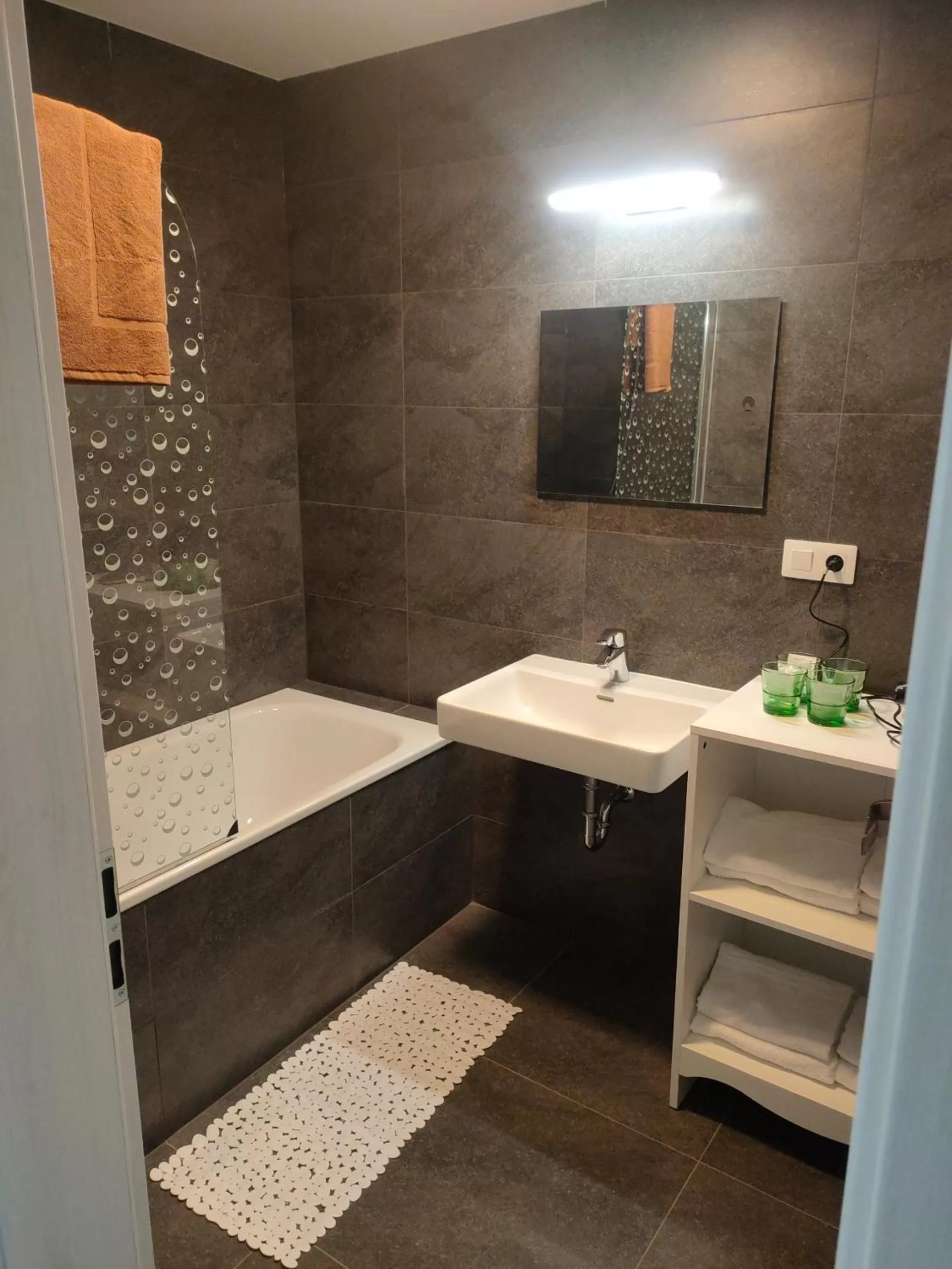 Bathroom in Sun-House Pension&Restaurant -ParkingFree-