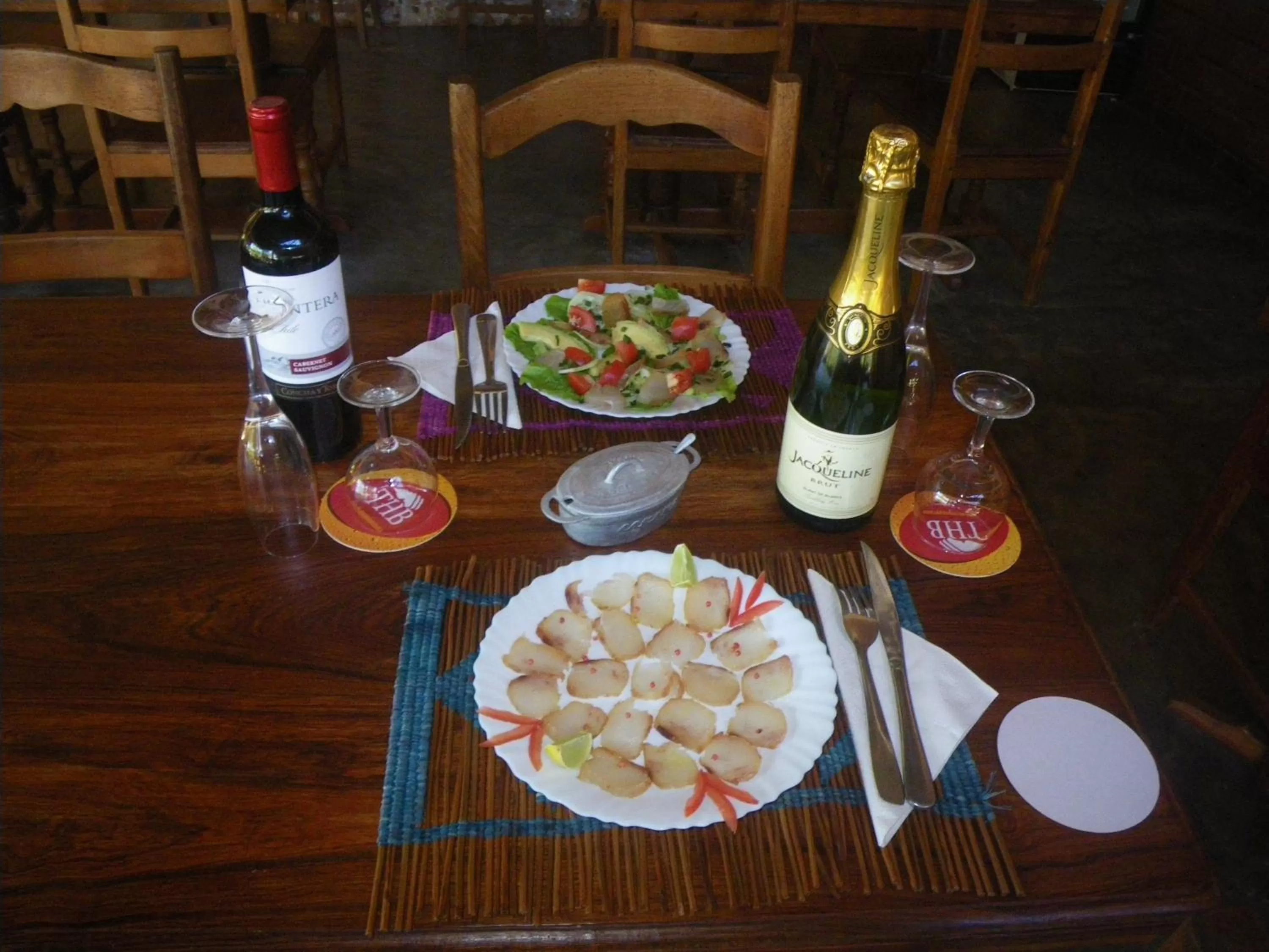 Dinner, Drinks in Hotel Lakana Ramena