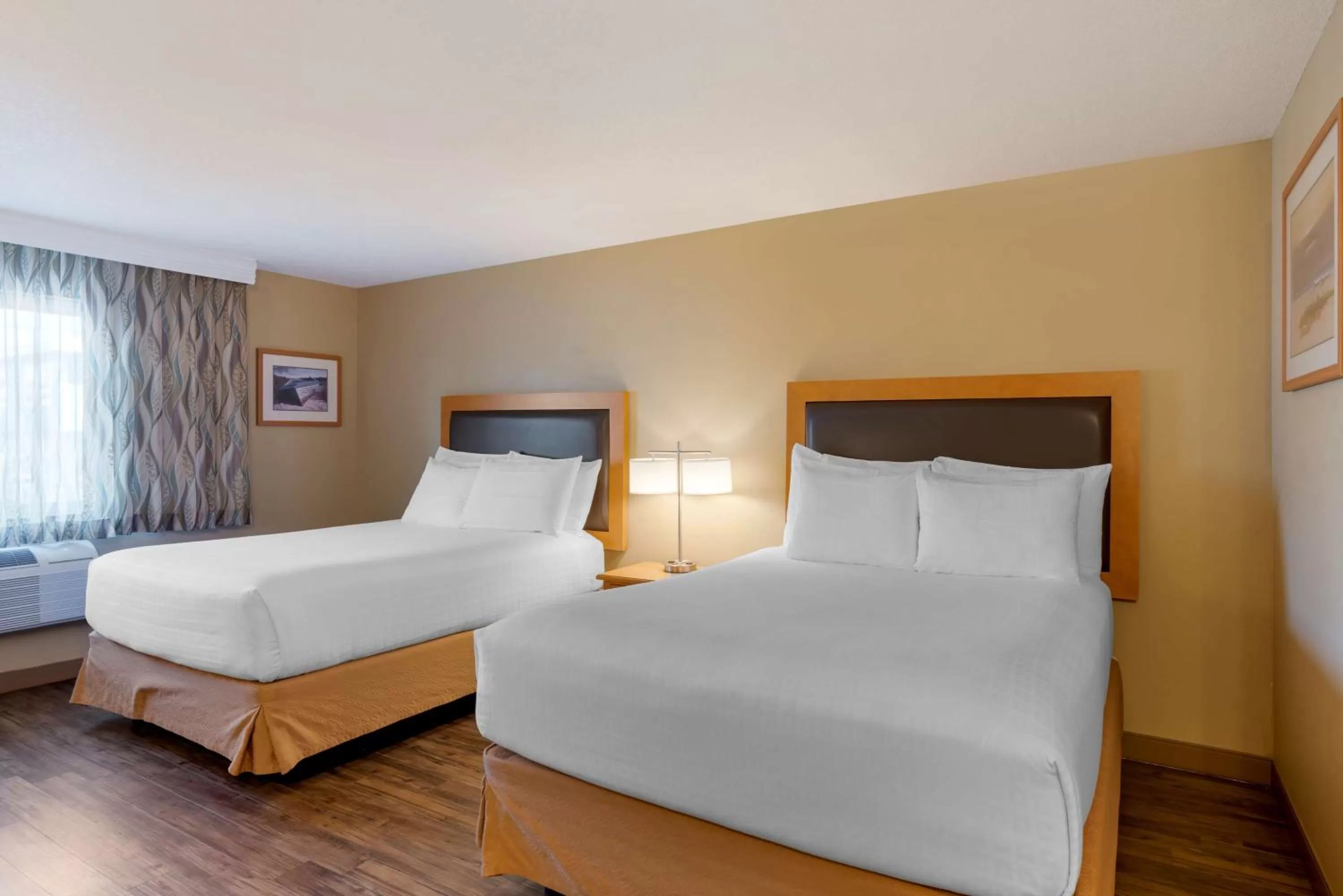 Bedroom, Bed in Best Western Plus Ocean View Resort