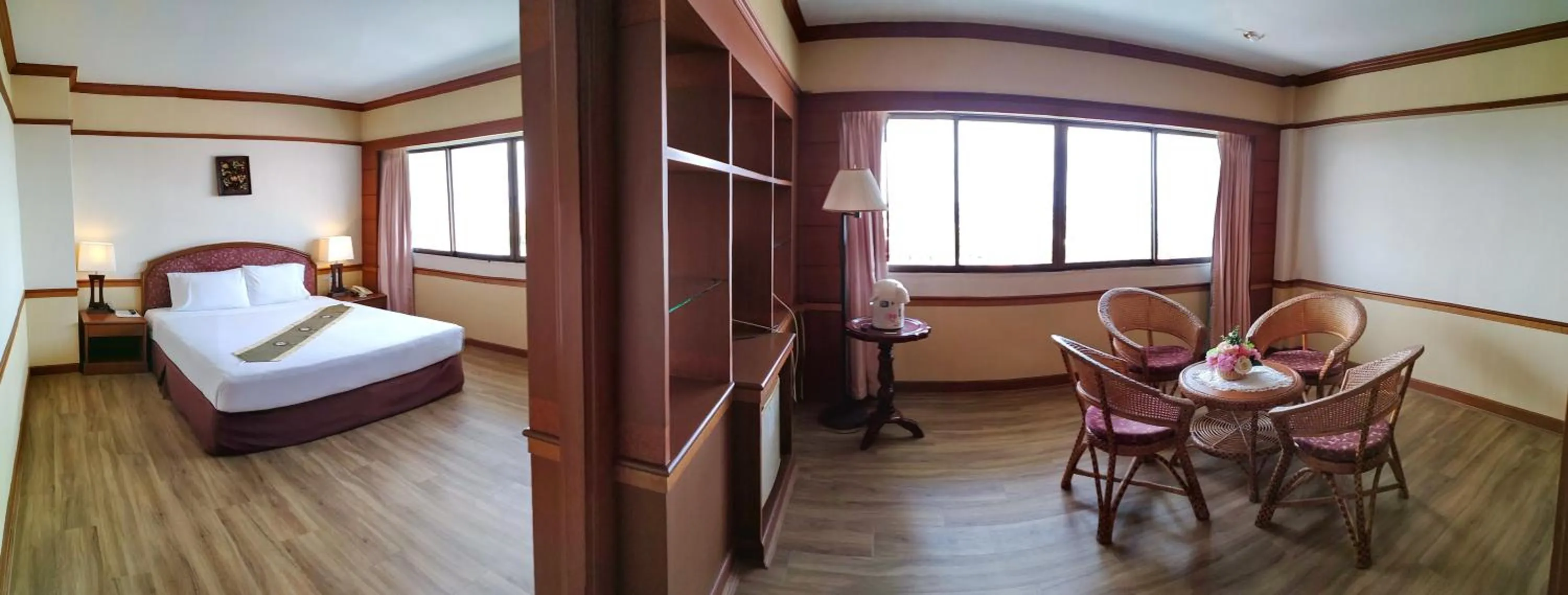 Photo of the whole room, Bed in Grand Park Hotel