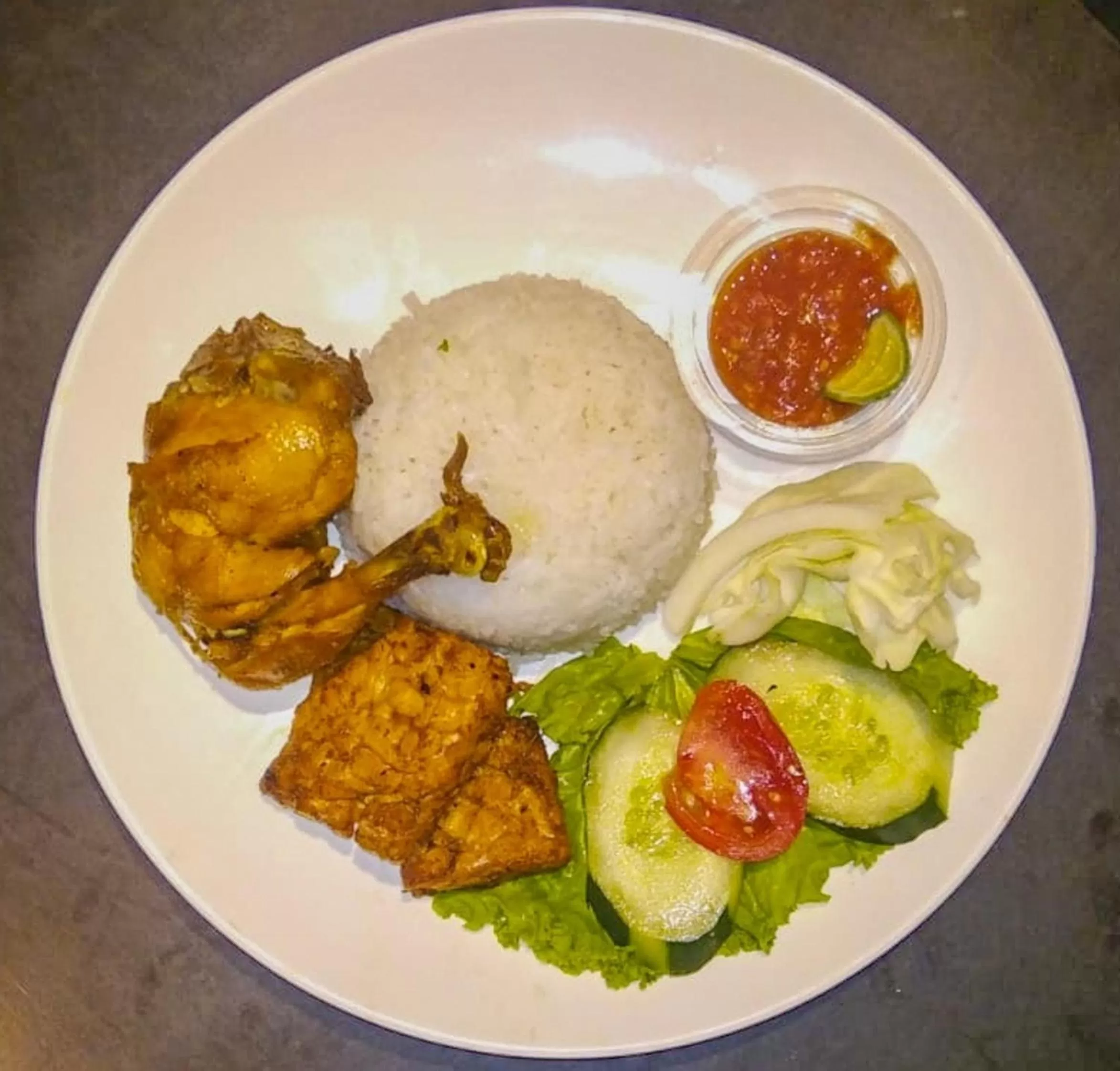 Restaurant/places to eat in Rofa Kuta Hotel - CHSE Certified