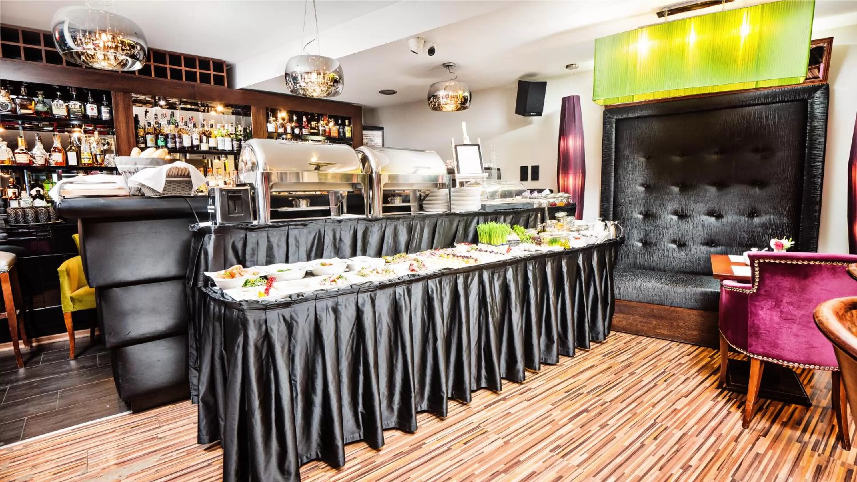 Restaurant/places to eat in Don Prestige Residence