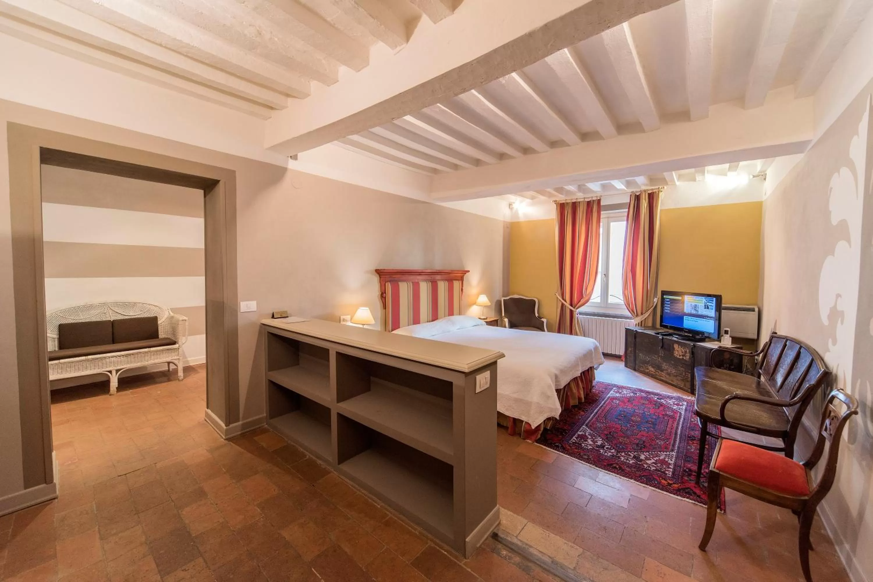 Photo of the whole room, Bed in Palazzo Dalla Rosa Prati