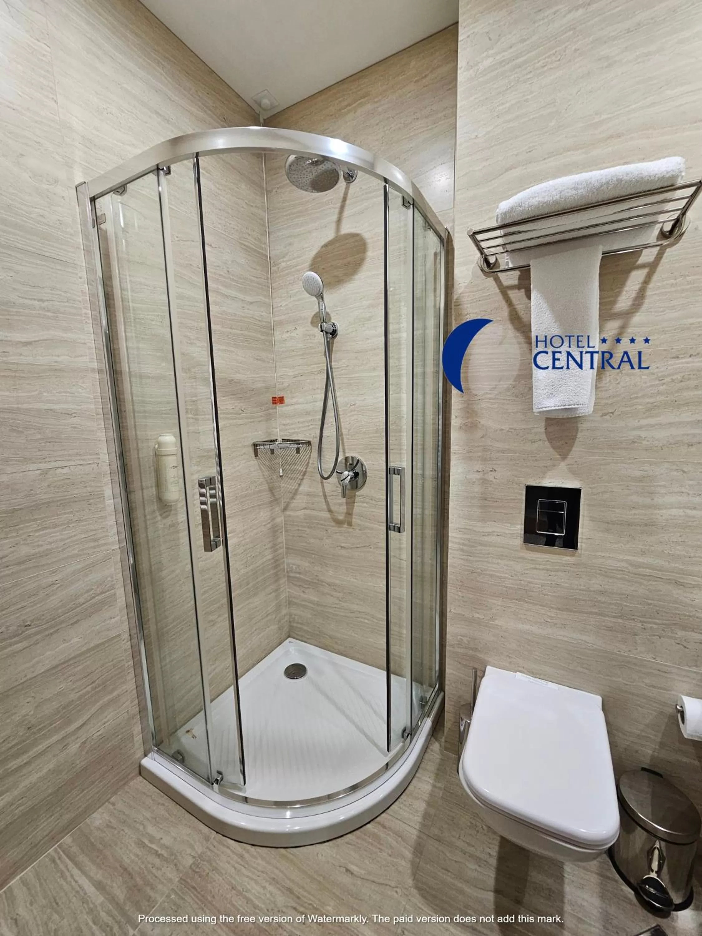 Shower in Central Hotel Sofia