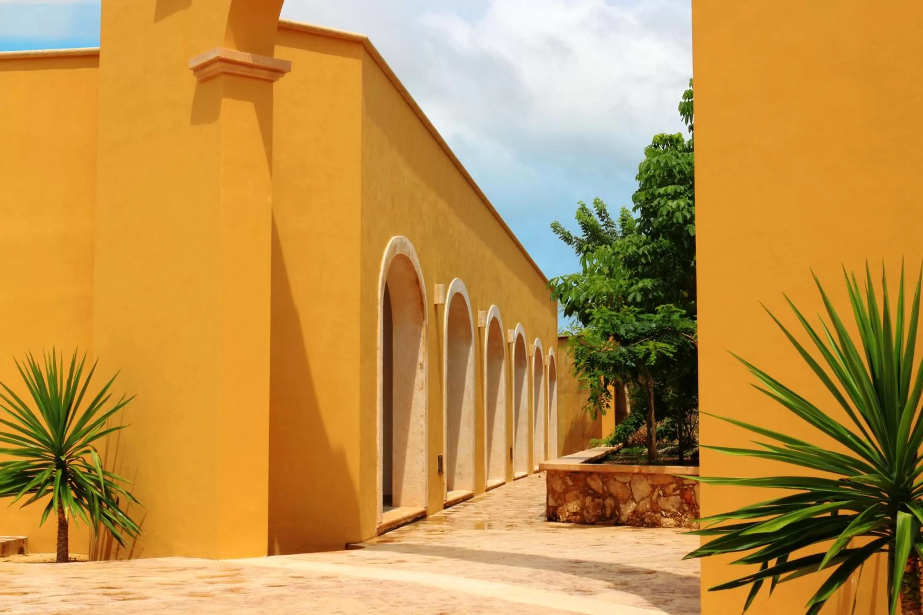 Facade/entrance in TecnoHotel Valladolid