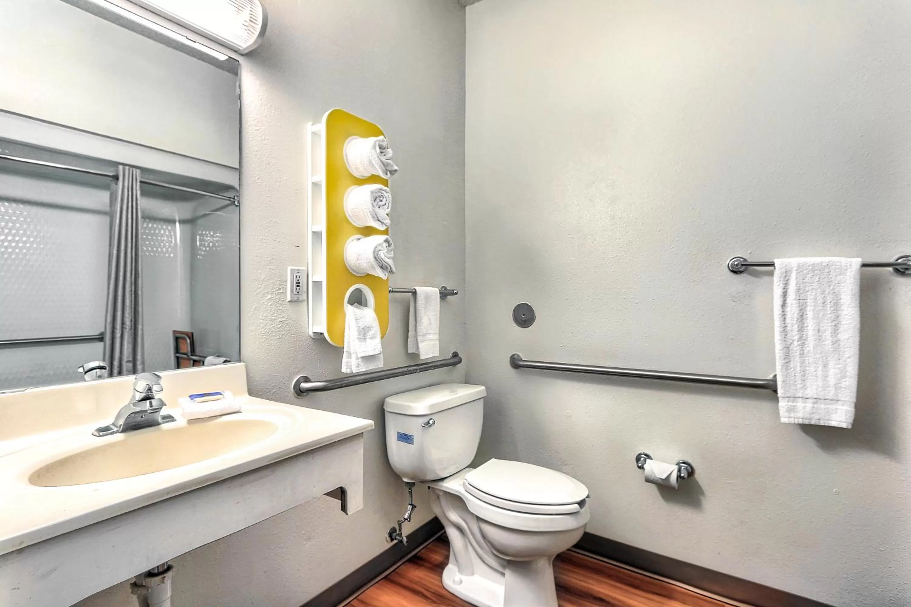 Bathroom in Motel 6-Killeen, TX