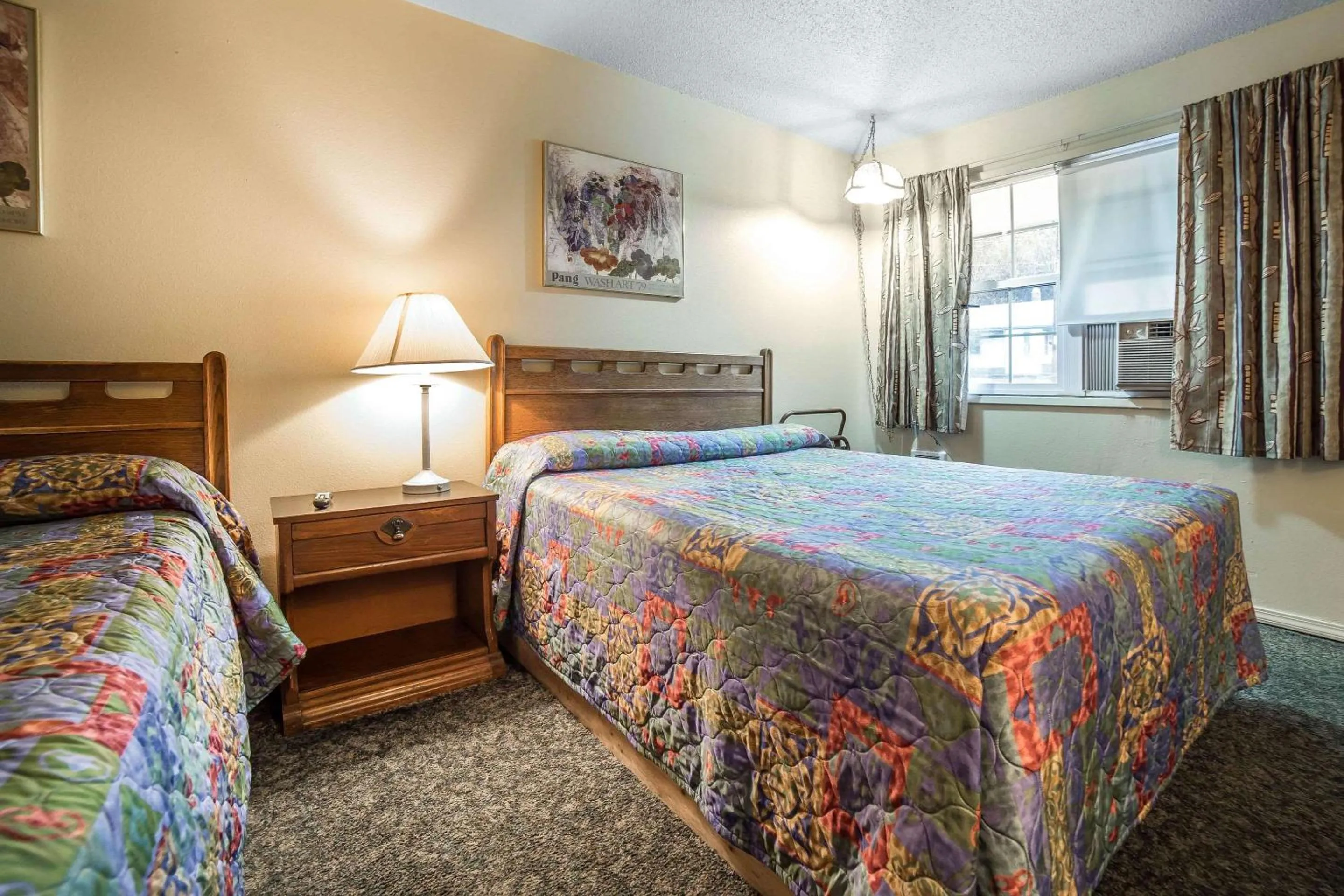 Bedroom, Bed in Rodeway Inn La Grande - Island City