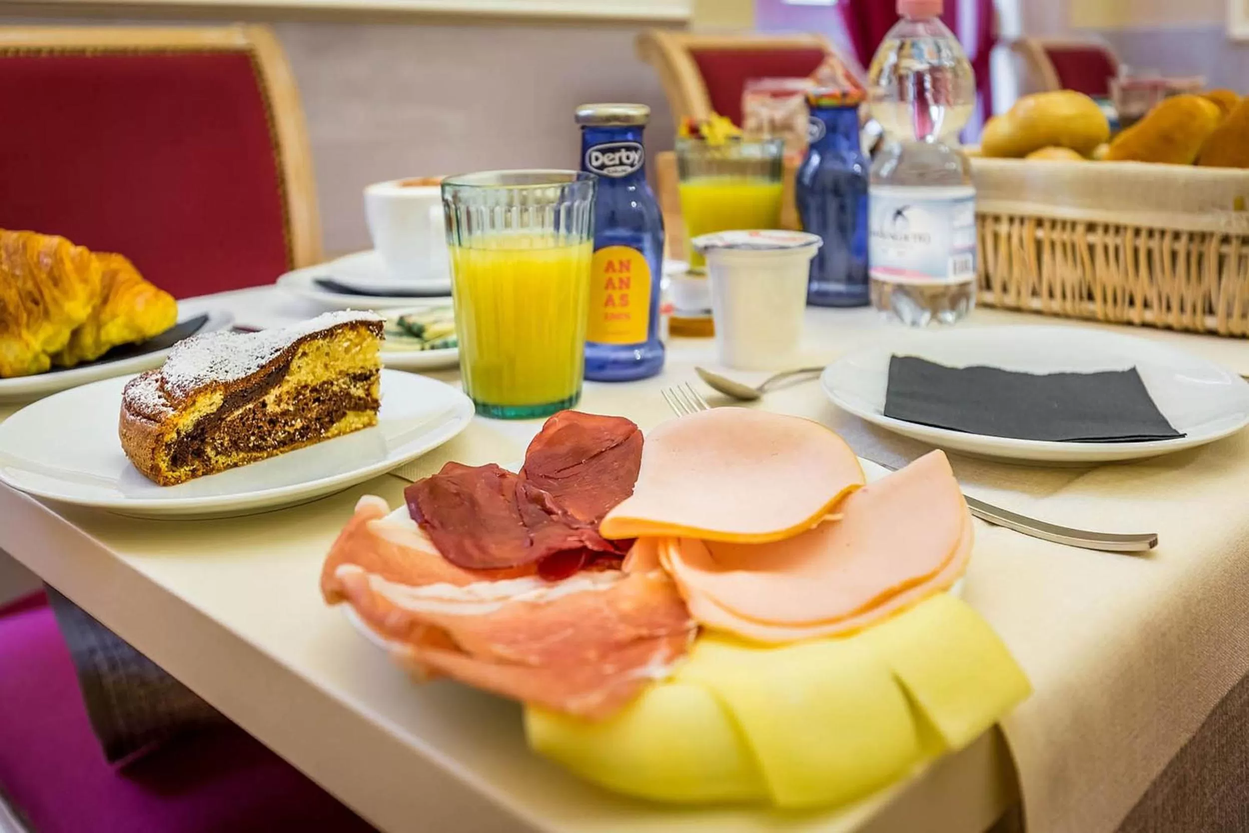 Breakfast in B&B La Terrazza Sul Duomo