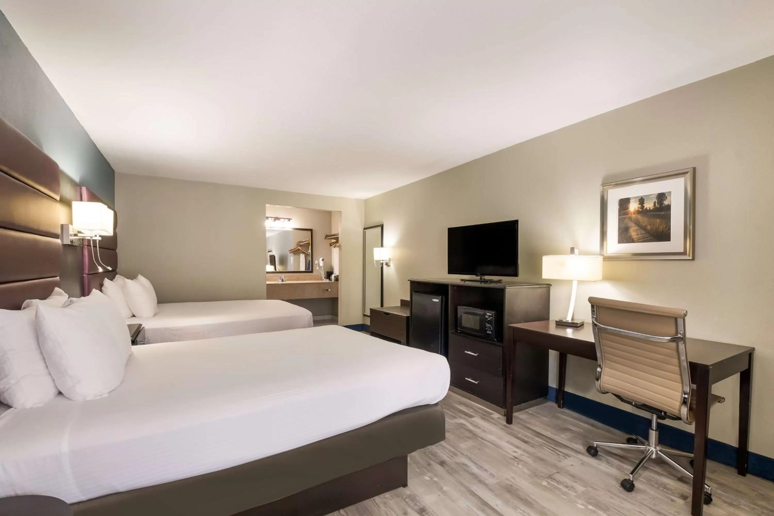 Bedroom, Bed in Best Western Inn Winchester