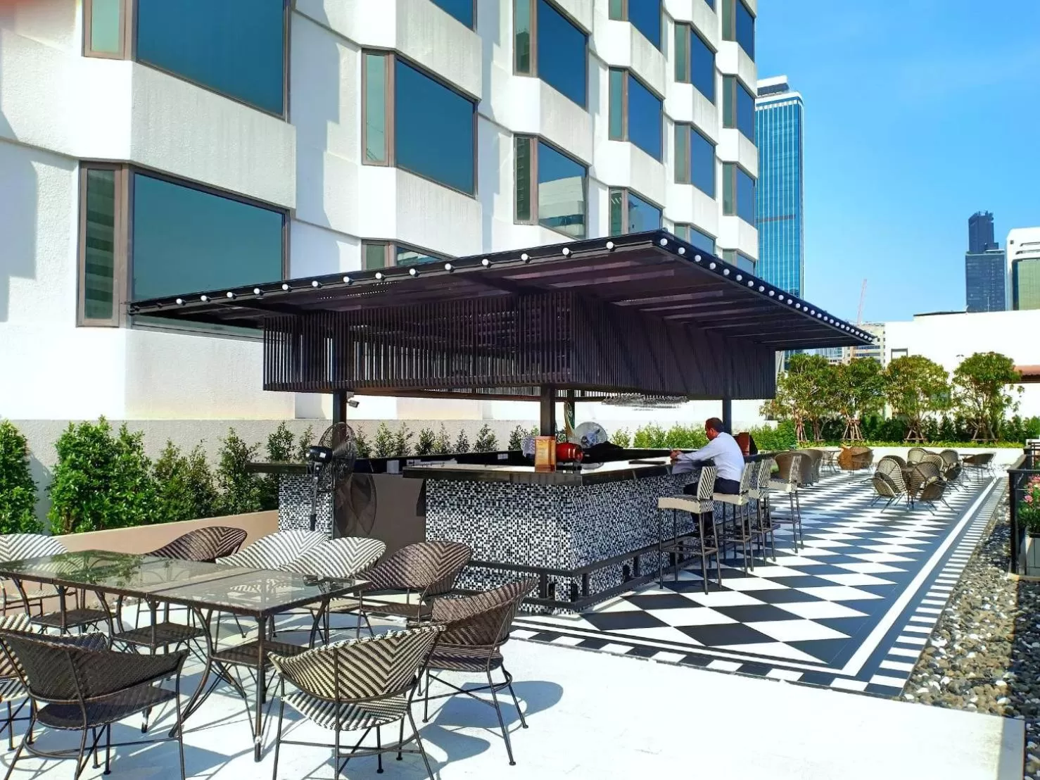 Lounge or bar in Evergreen Laurel Hotel Bangkok