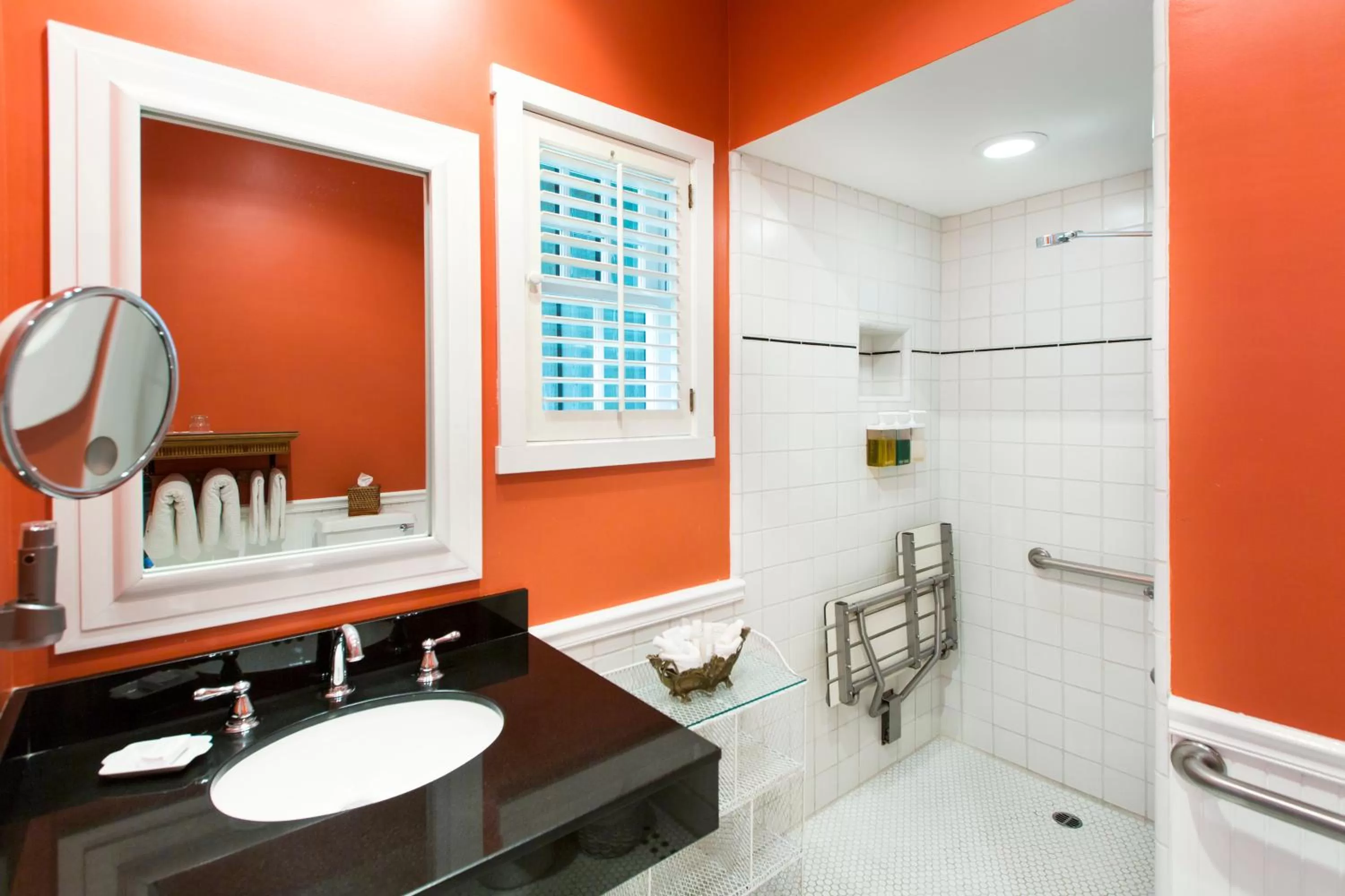 Bathroom in Simpson House Inn