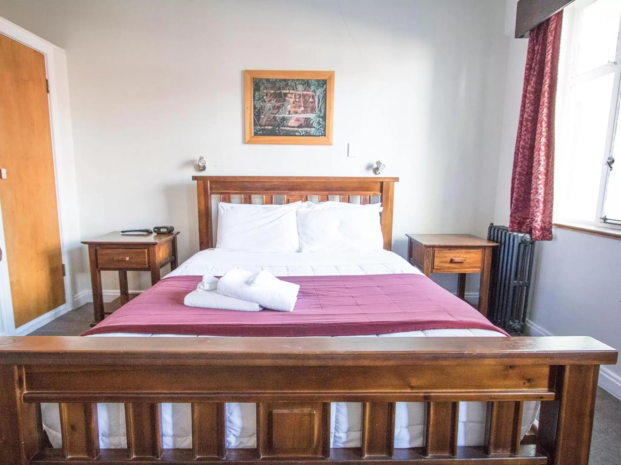 Photo of the whole room, Bed in Hotel Waterloo & Backpackers