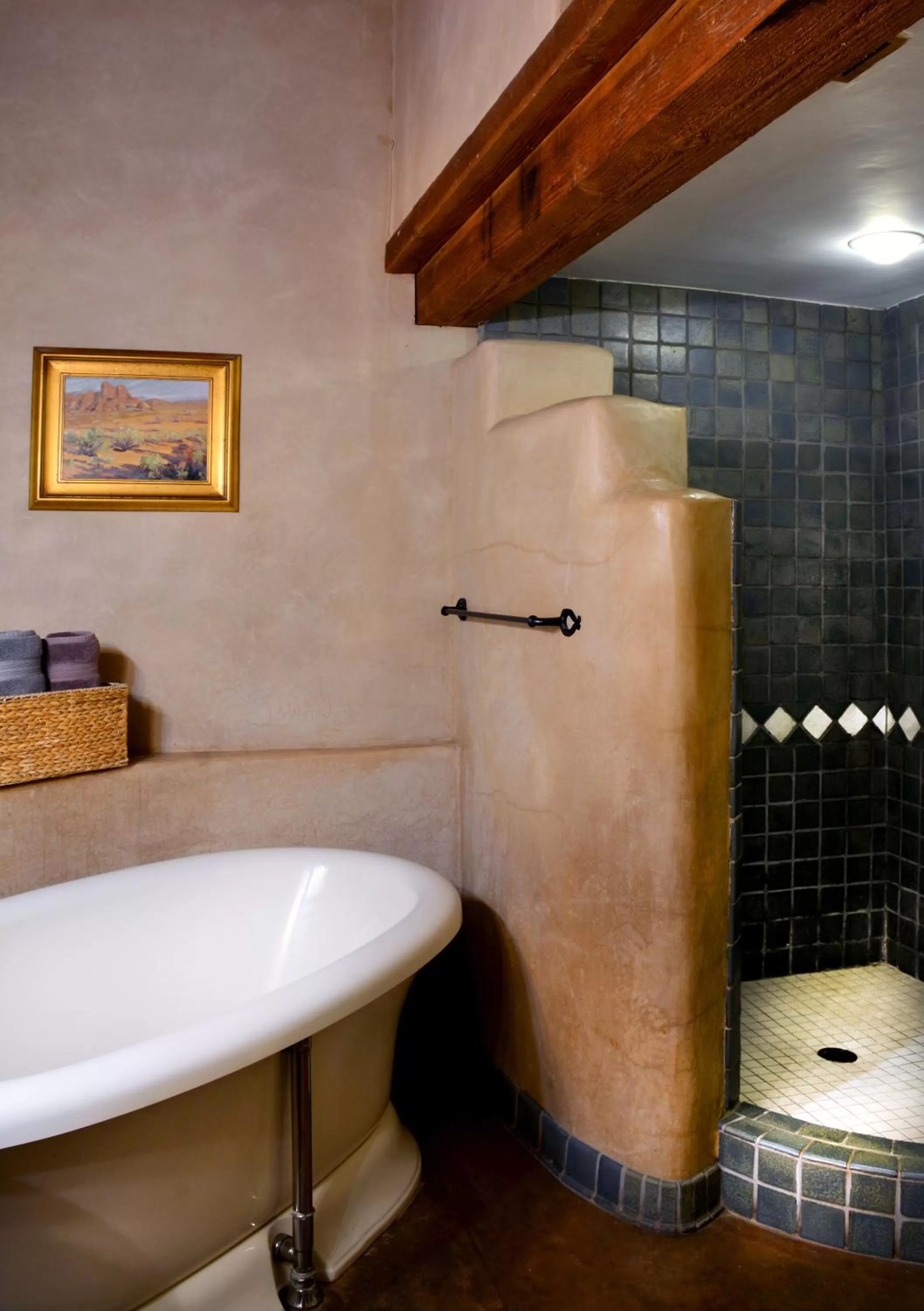 Bath in El Portal Sedona Hotel